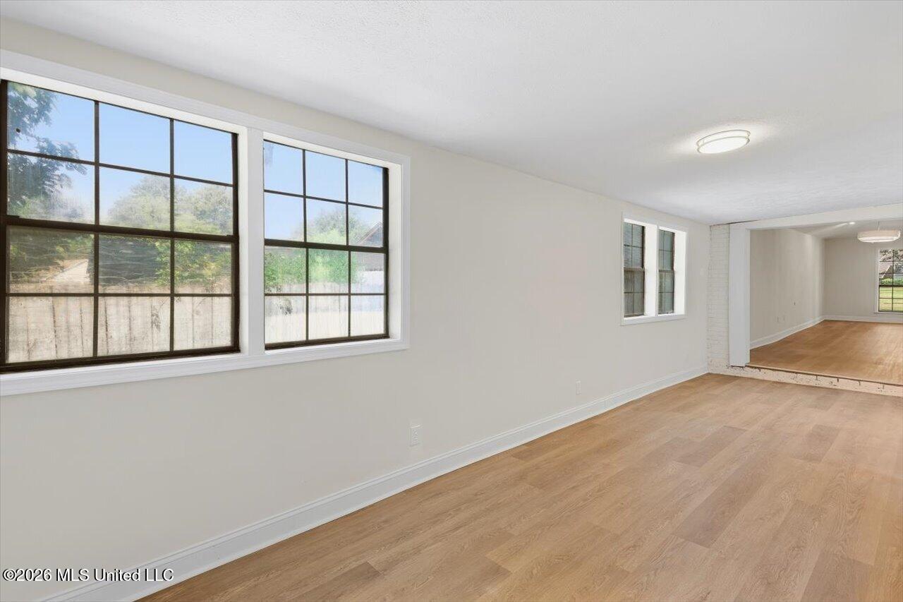 2077 Lakeshore Drive Property Photo 16