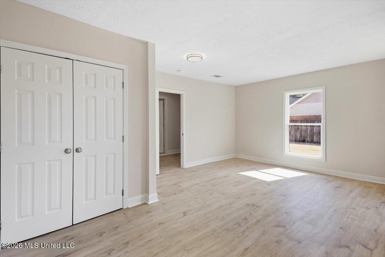 2077 Lakeshore Drive Property Photo 21
