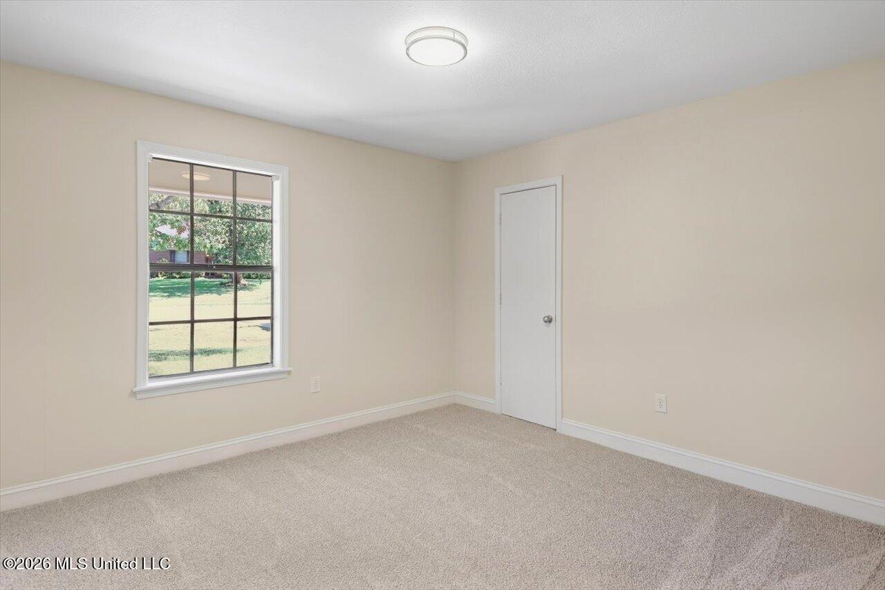 2077 Lakeshore Drive Property Photo 28