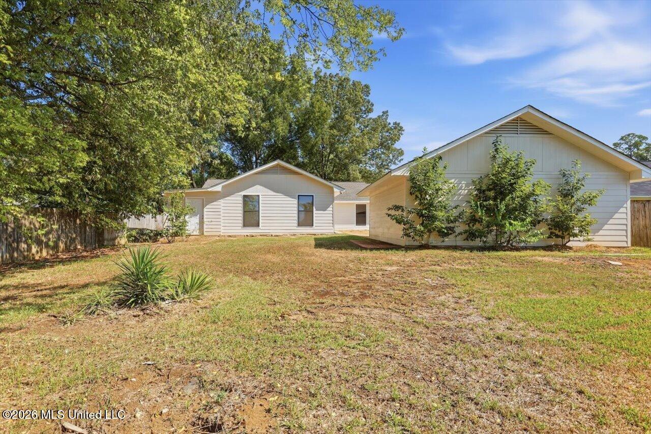 2077 Lakeshore Drive Property Photo 33
