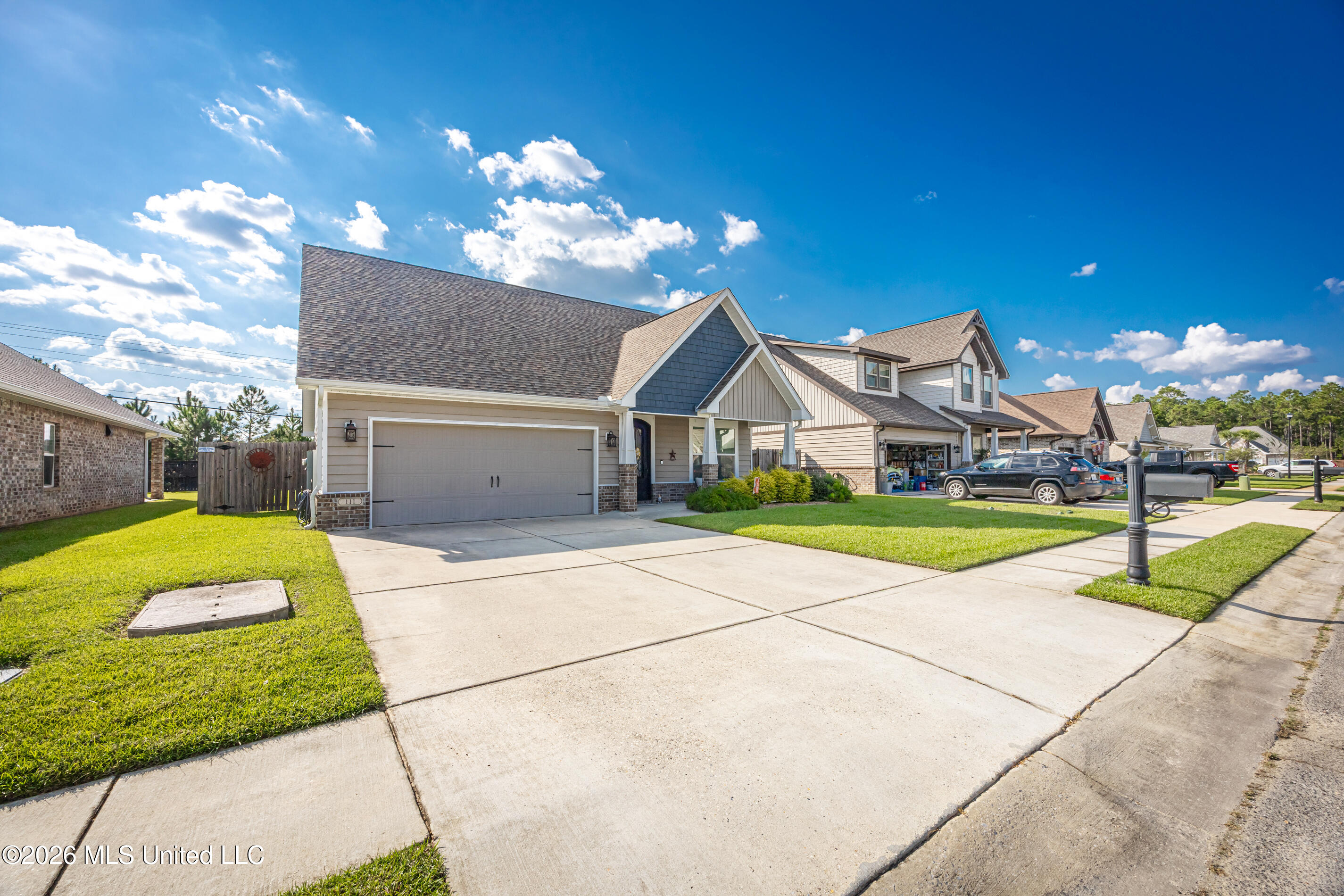 111 Westwind Court Property Photo 3