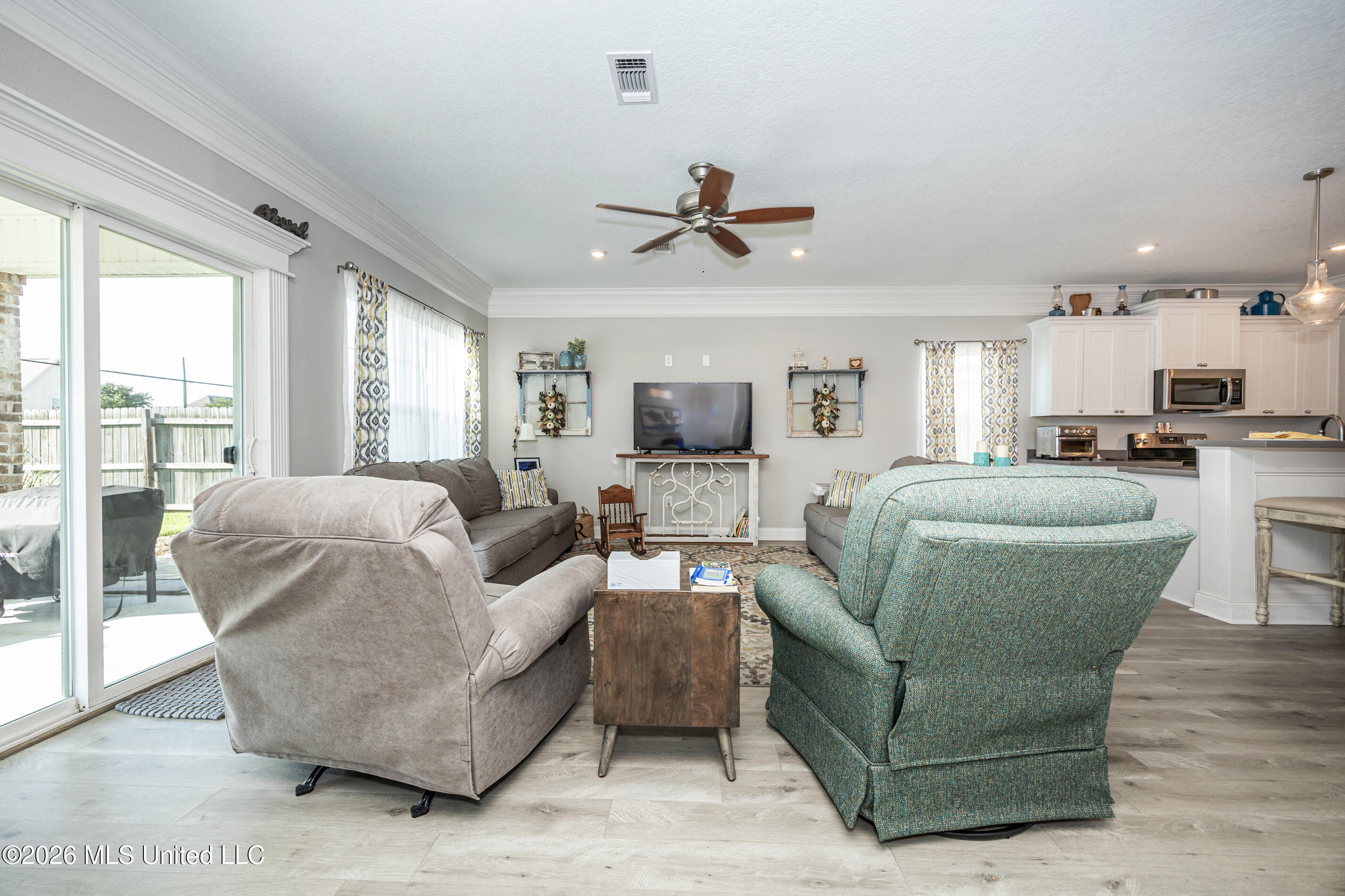 111 Westwind Court Property Photo 21