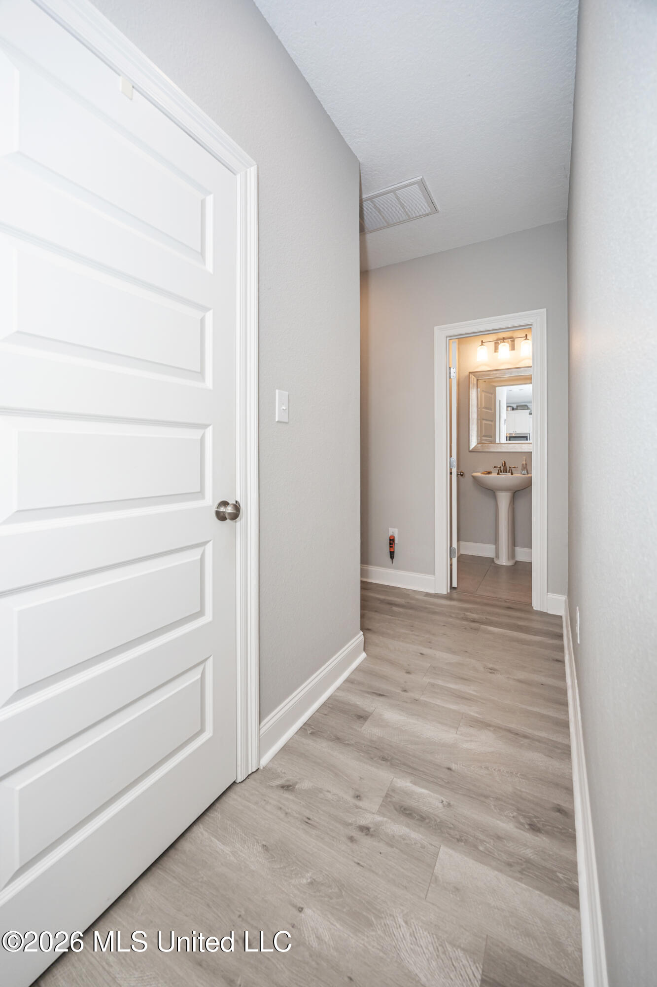 111 Westwind Court Property Photo 36