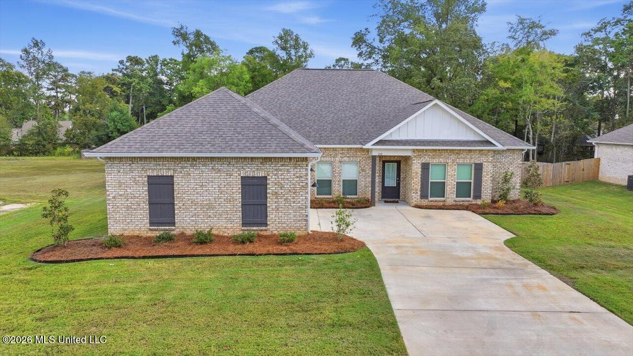 232 Deerfield Club Drive Property Photo 1