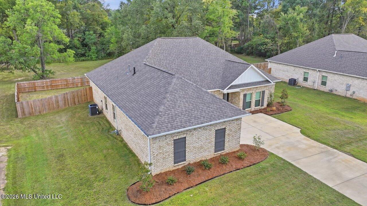 232 Deerfield Club Drive Property Photo 39