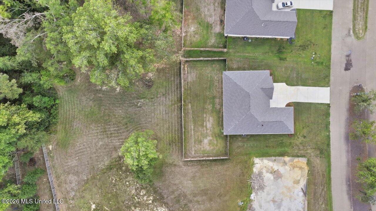 232 Deerfield Club Drive Property Photo 41