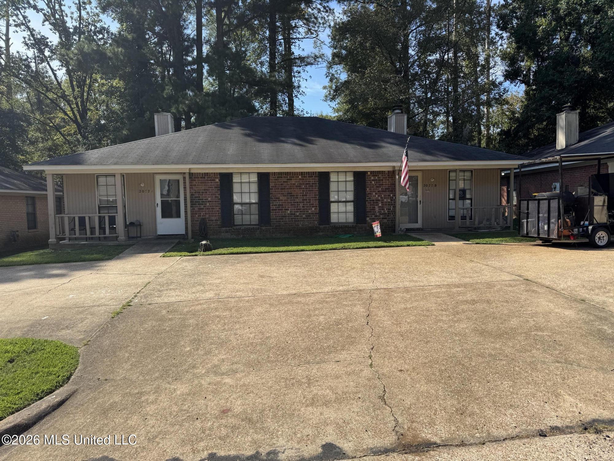 2077 Cooperwell Dr Units A&b Drive Property Photo 1