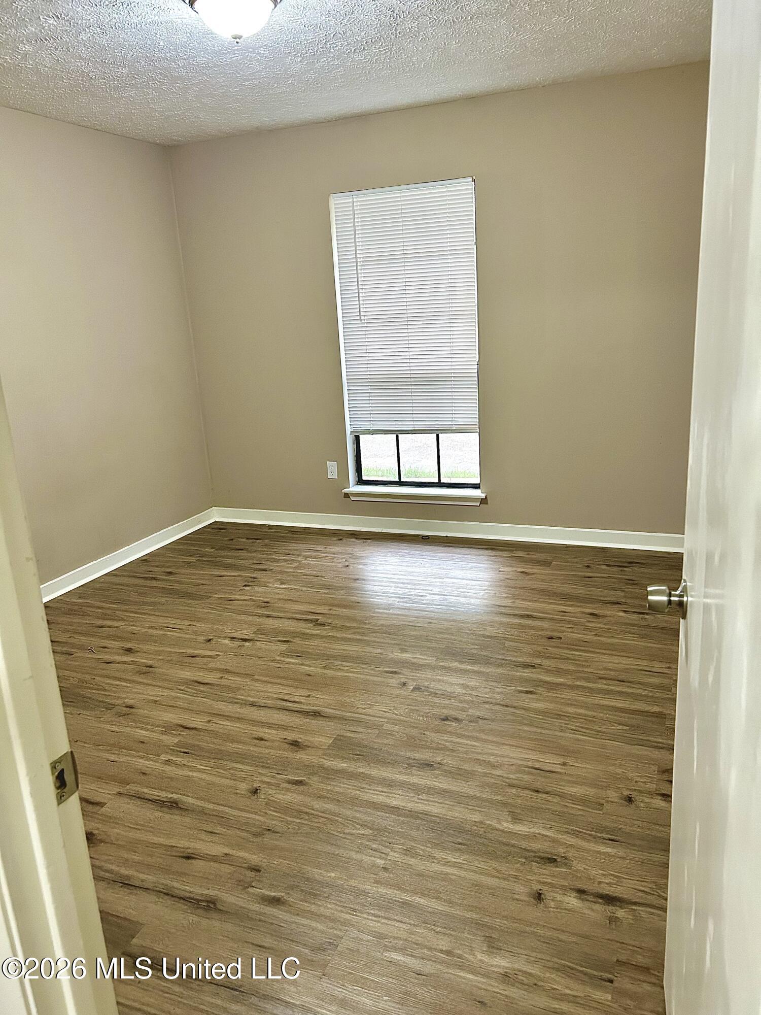 2077 Cooperwell Dr Units A&b Drive Property Photo 8
