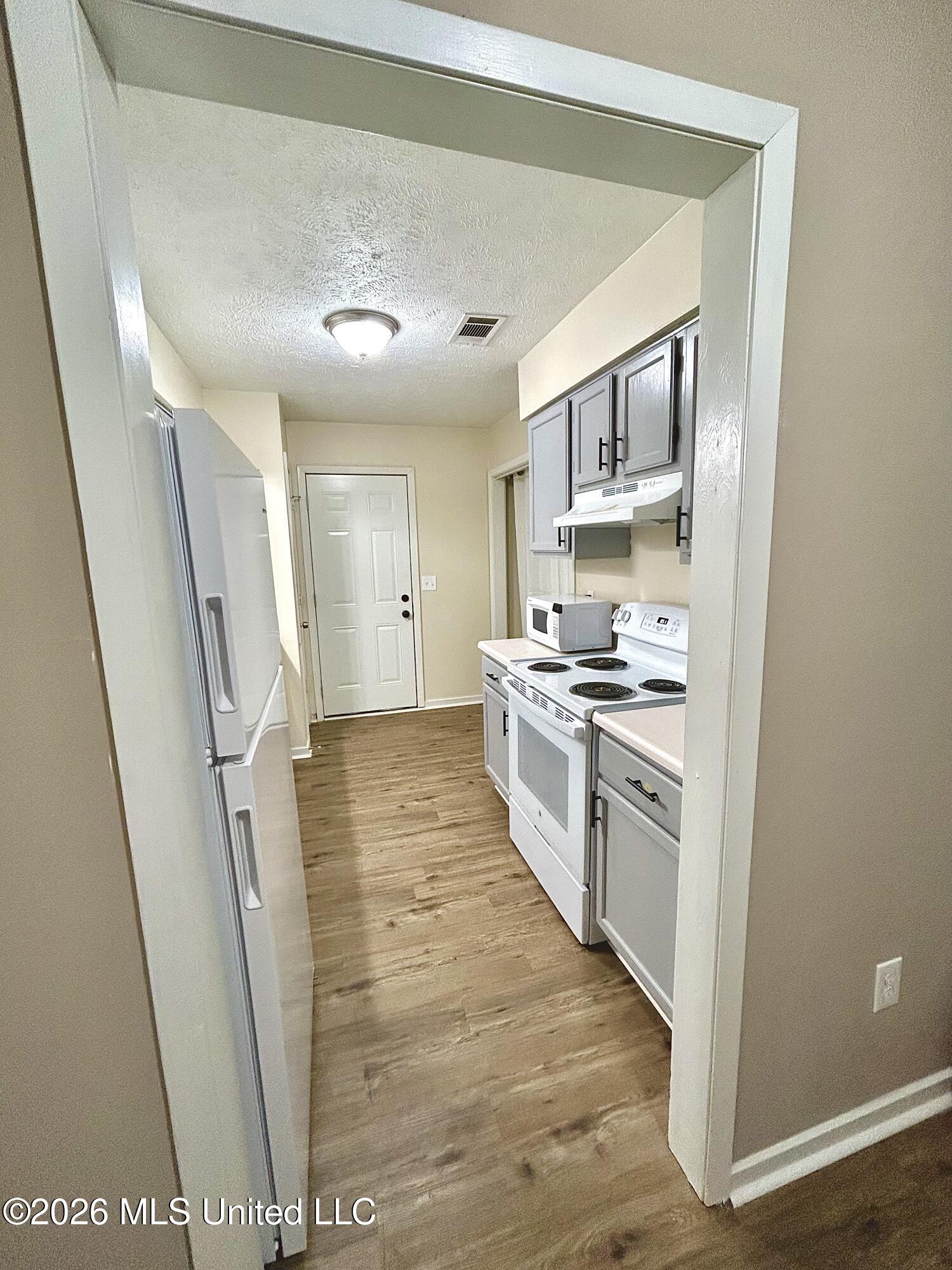 2077 Cooperwell Dr Units A&b Drive Property Photo 11