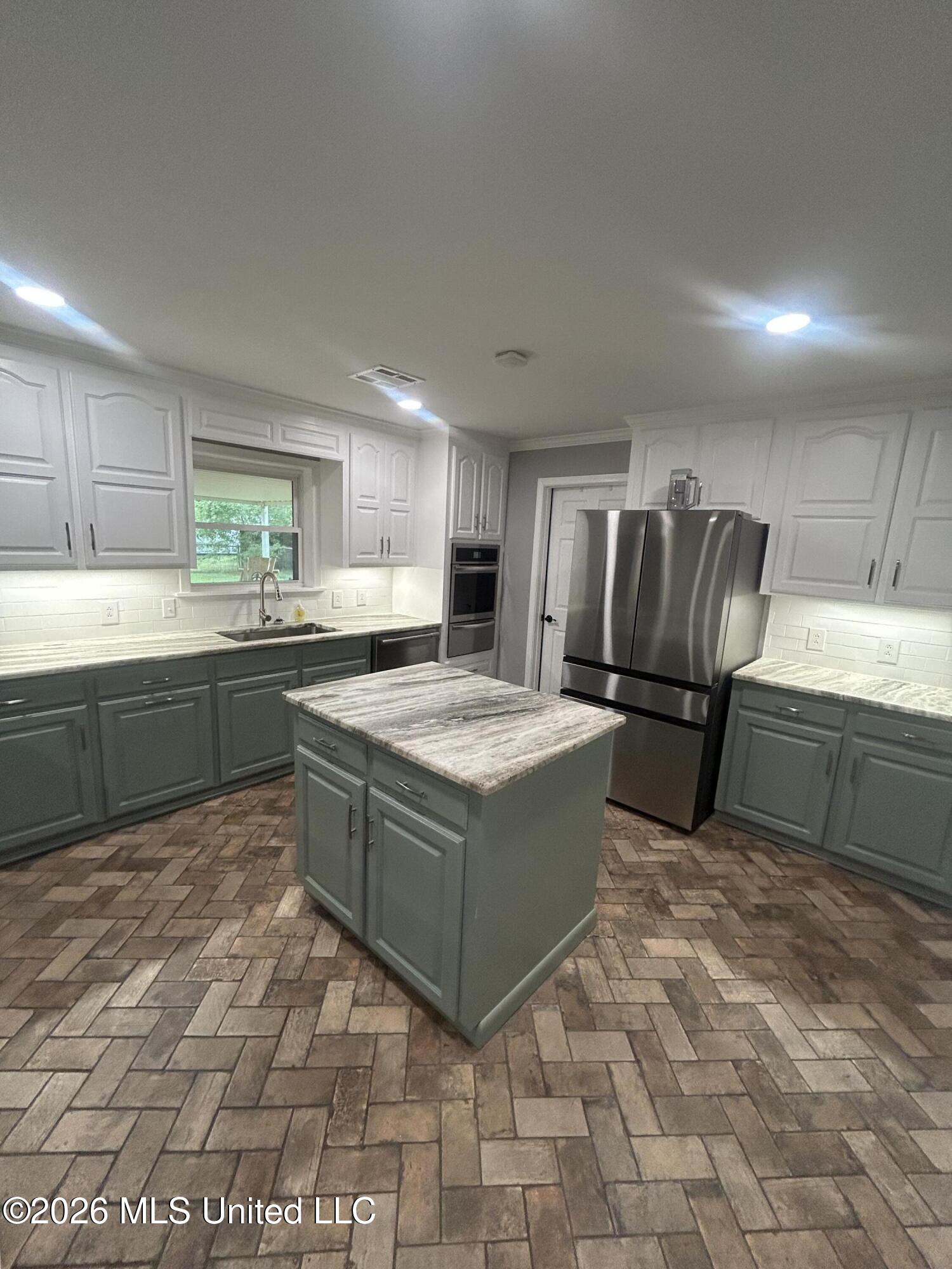 167 Lee Avenue Property Photo 3