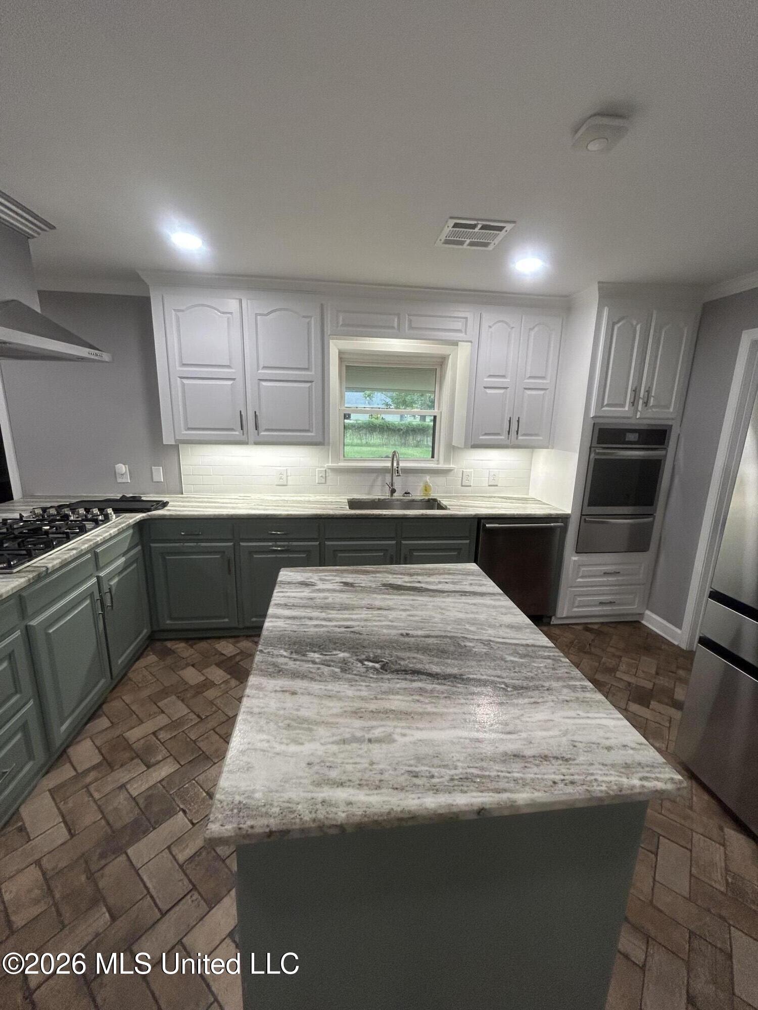 167 Lee Avenue Property Photo 20