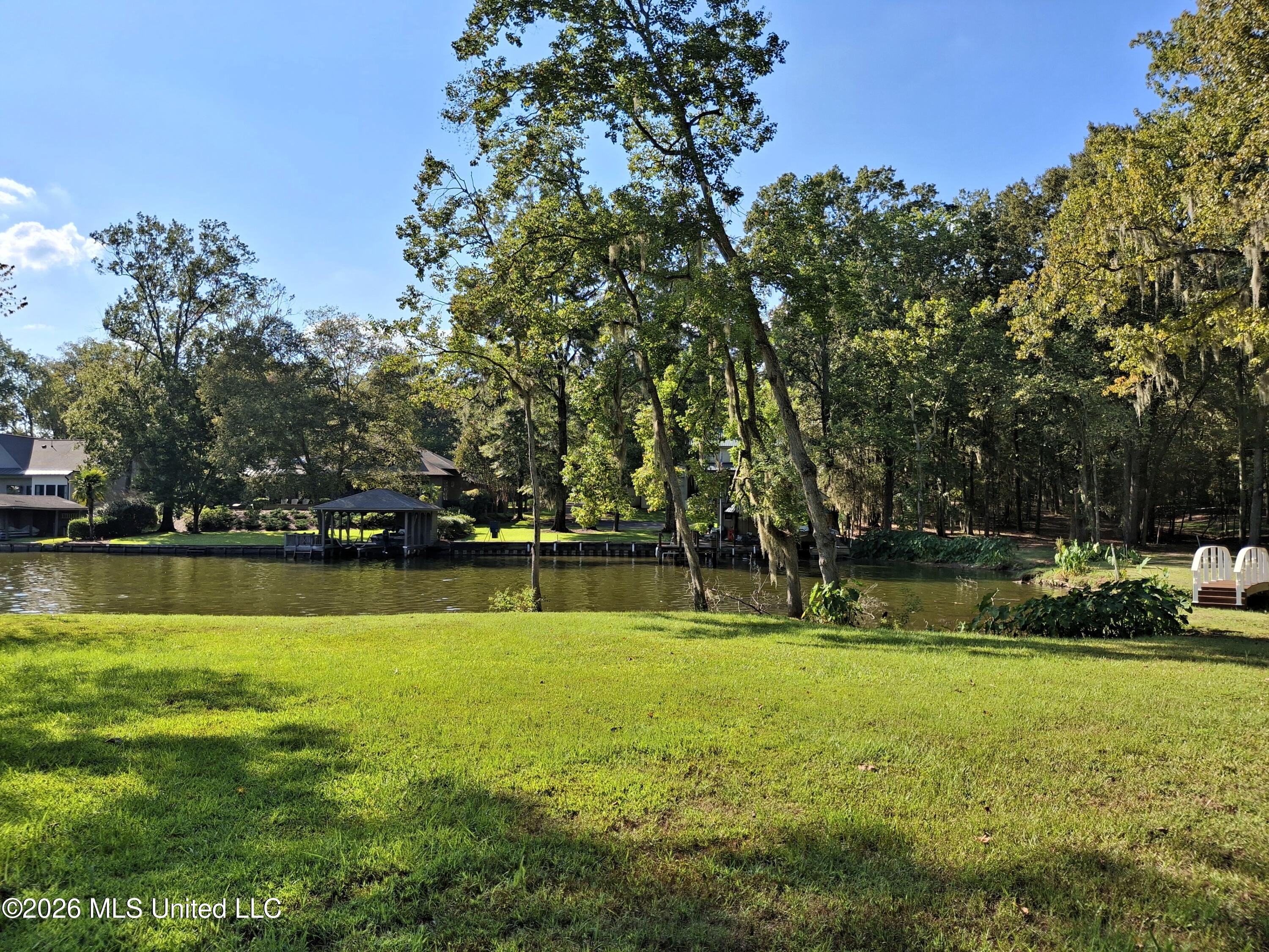 123 Shady Lane Property Photo 1