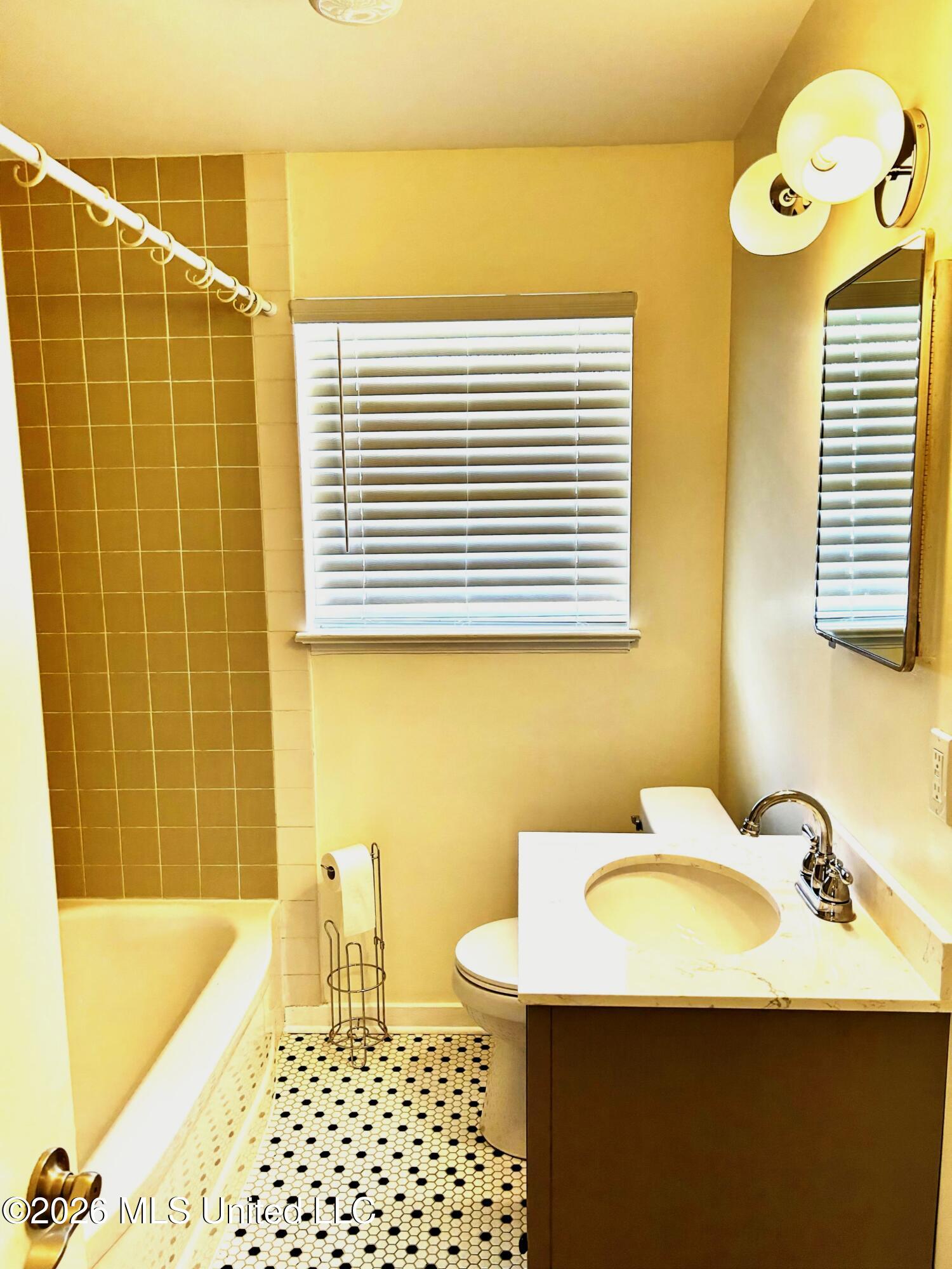 211 Woodland Circle Property Photo 7