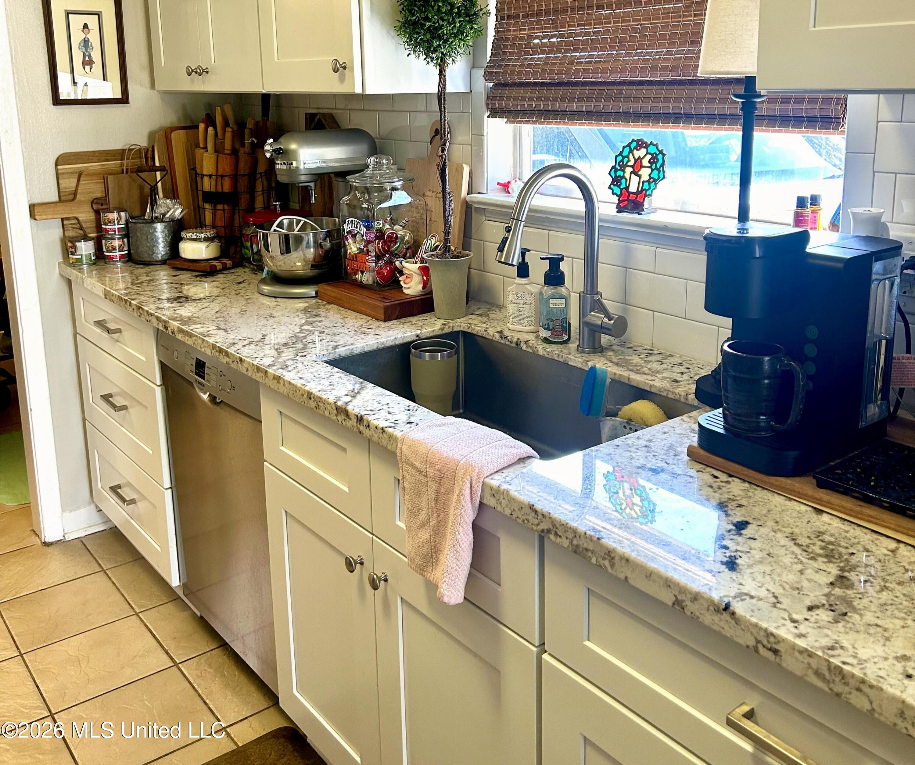 211 Woodland Circle Property Photo 14