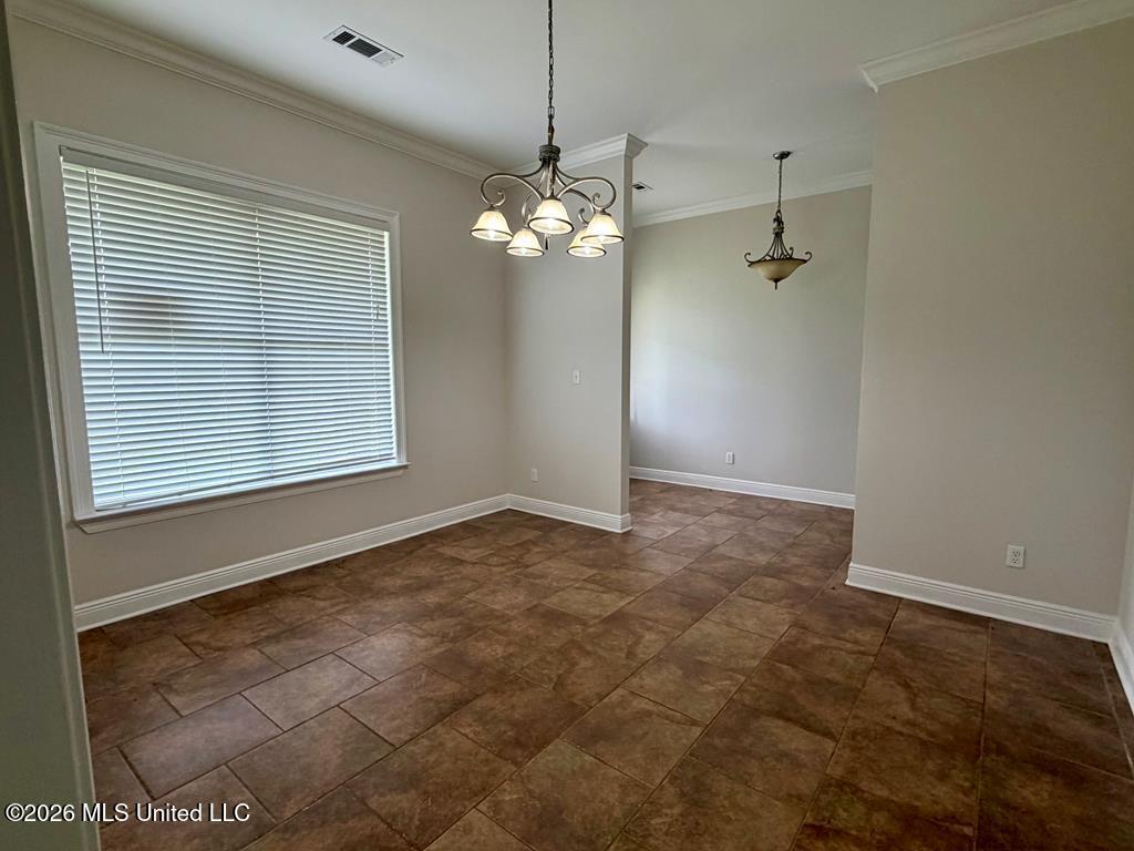 8 Jennie Lane Property Photo 5