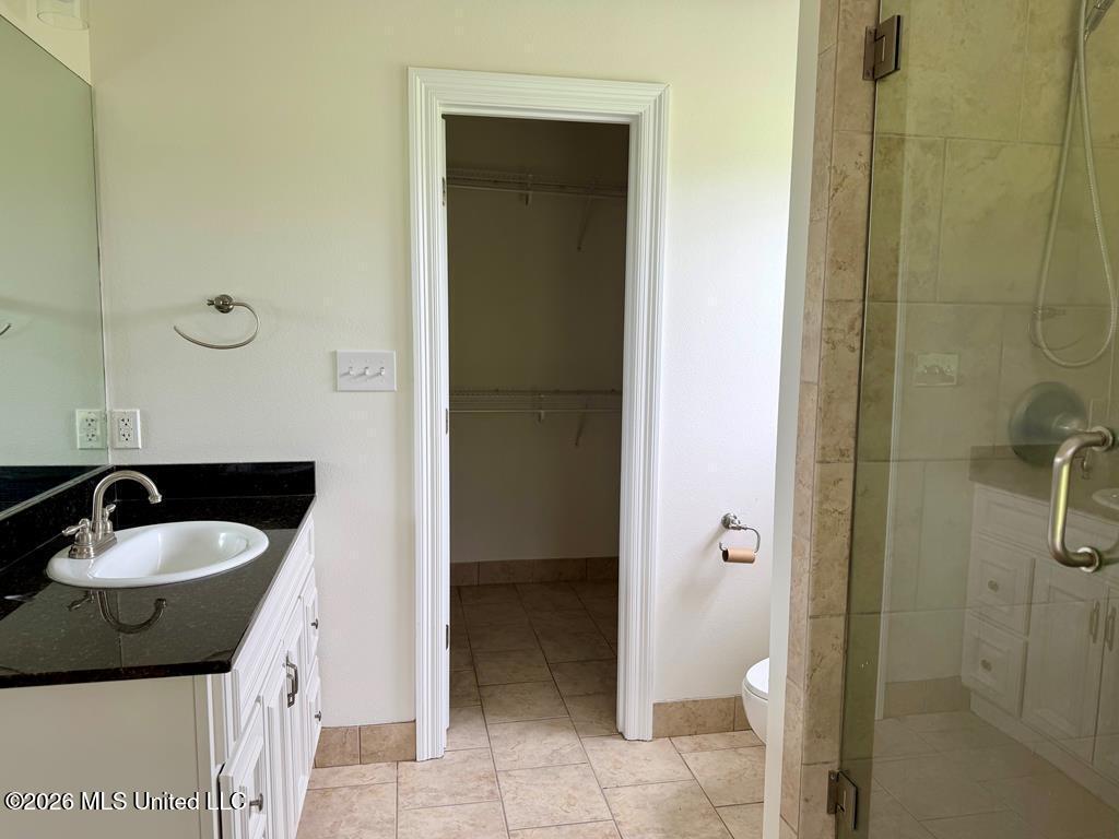8 Jennie Lane Property Photo 17