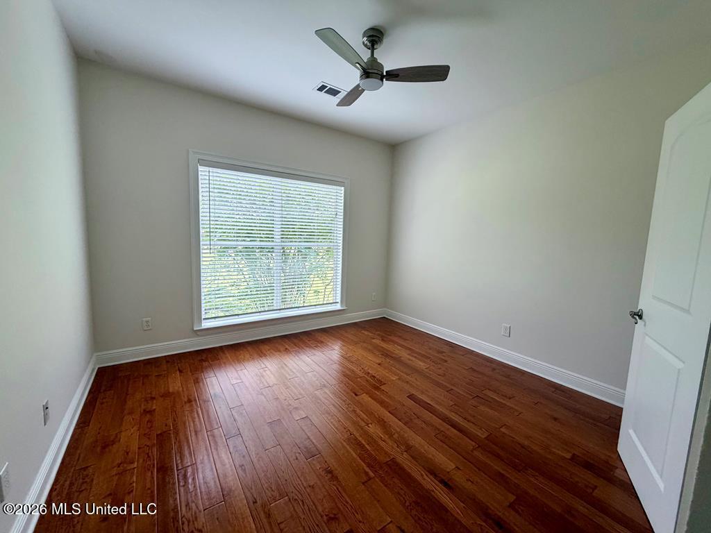 8 Jennie Lane Property Photo 19
