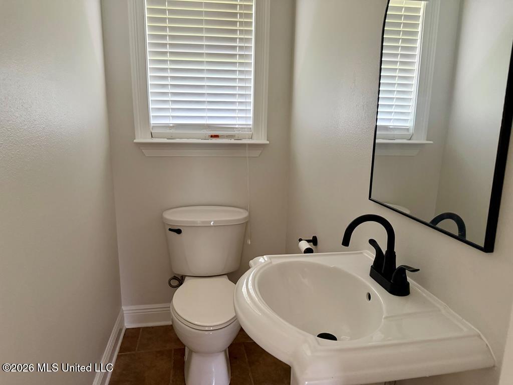 8 Jennie Lane Property Photo 21