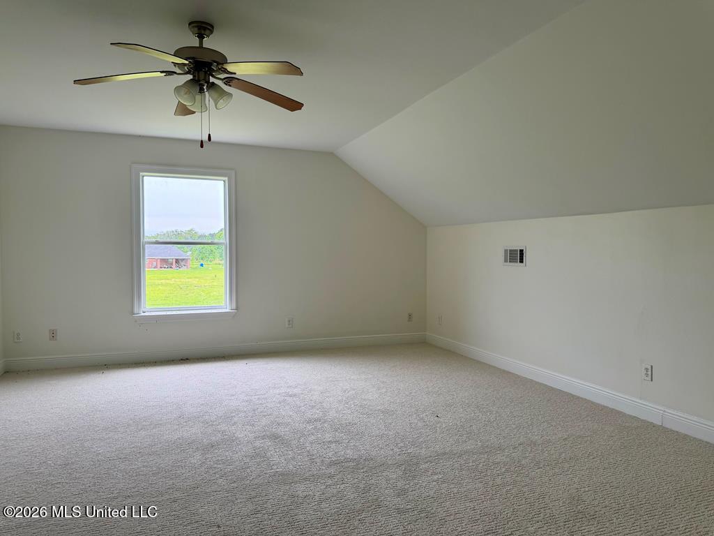 8 Jennie Lane Property Photo 22