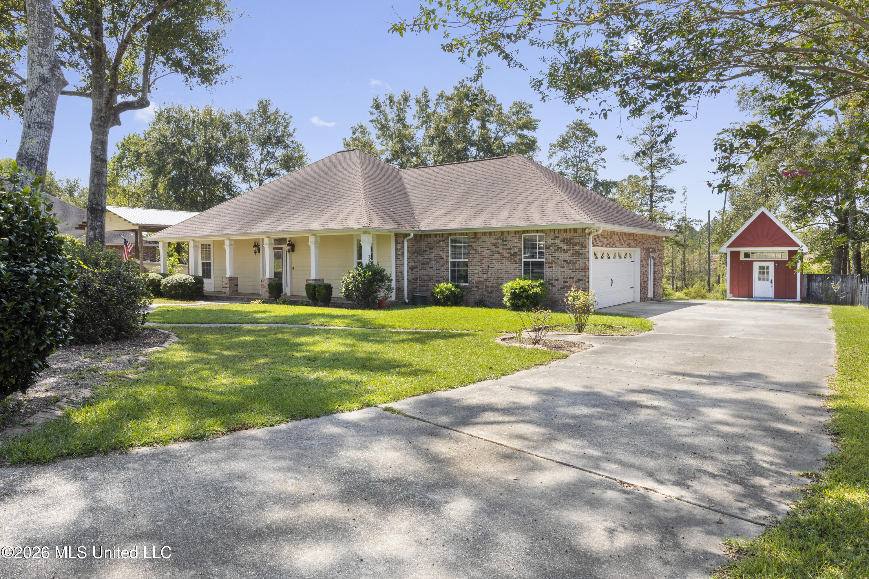 18155 Sherwood Court Property Photo 1