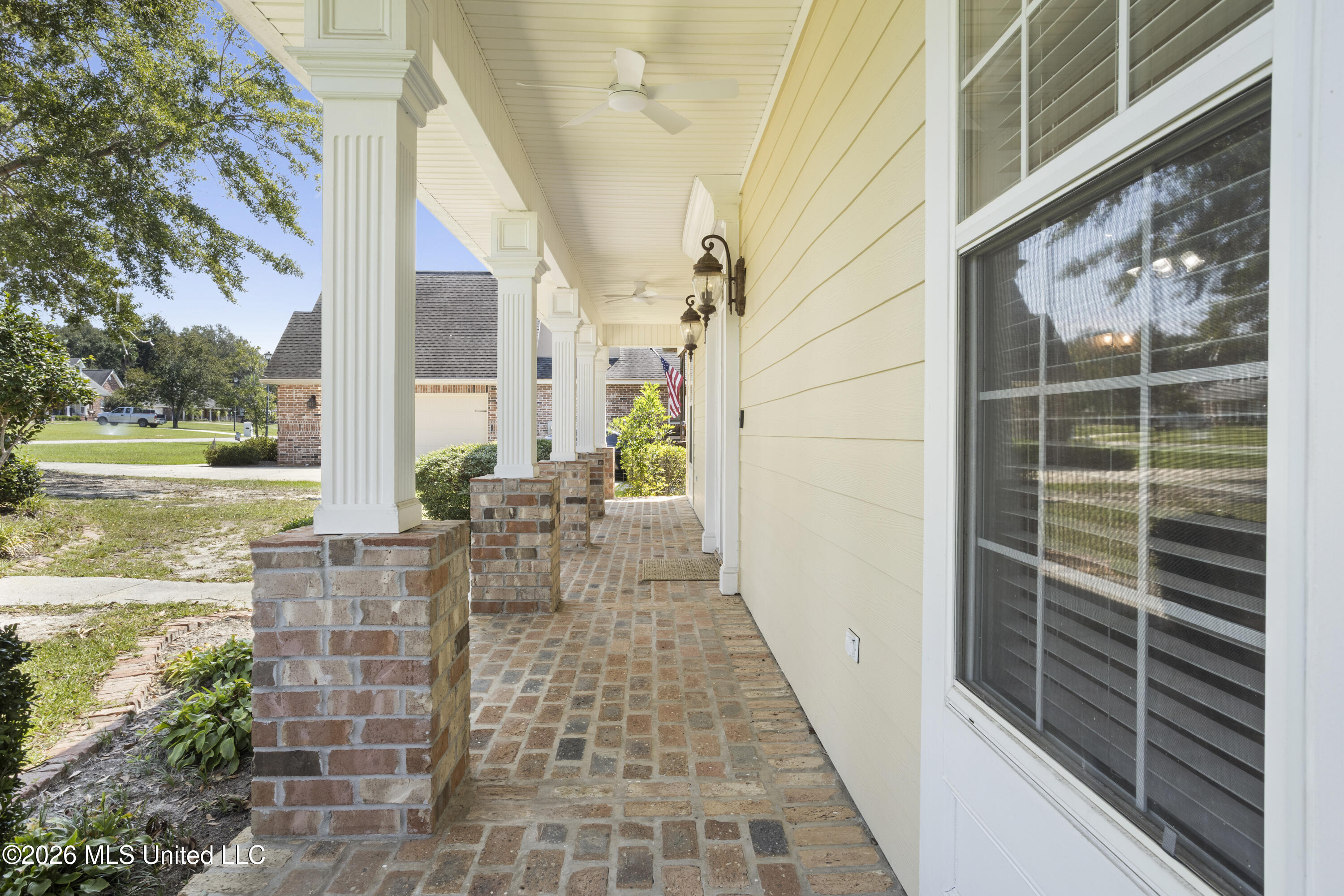 18155 Sherwood Court Property Photo 2