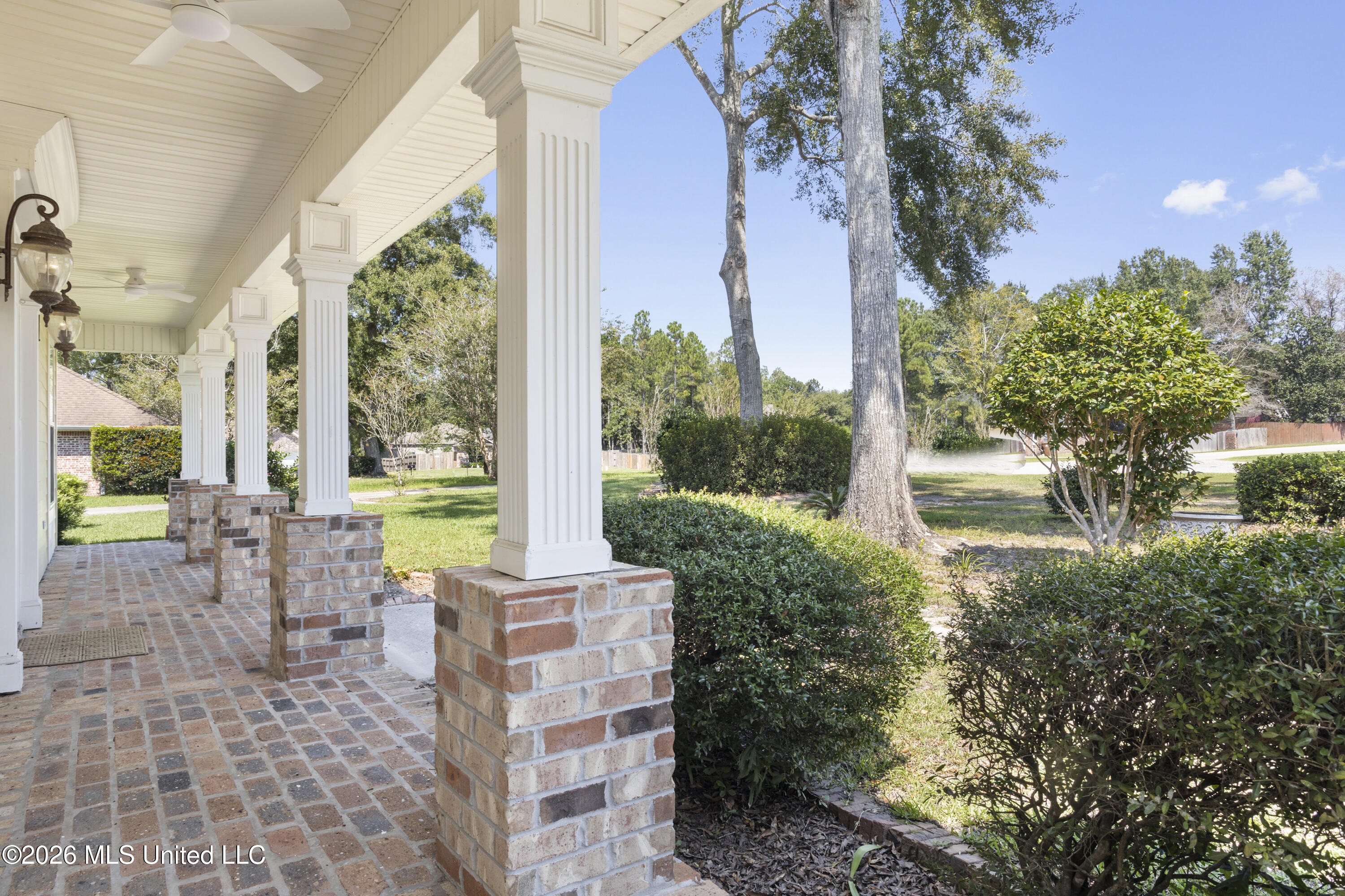 18155 Sherwood Court Property Photo 7