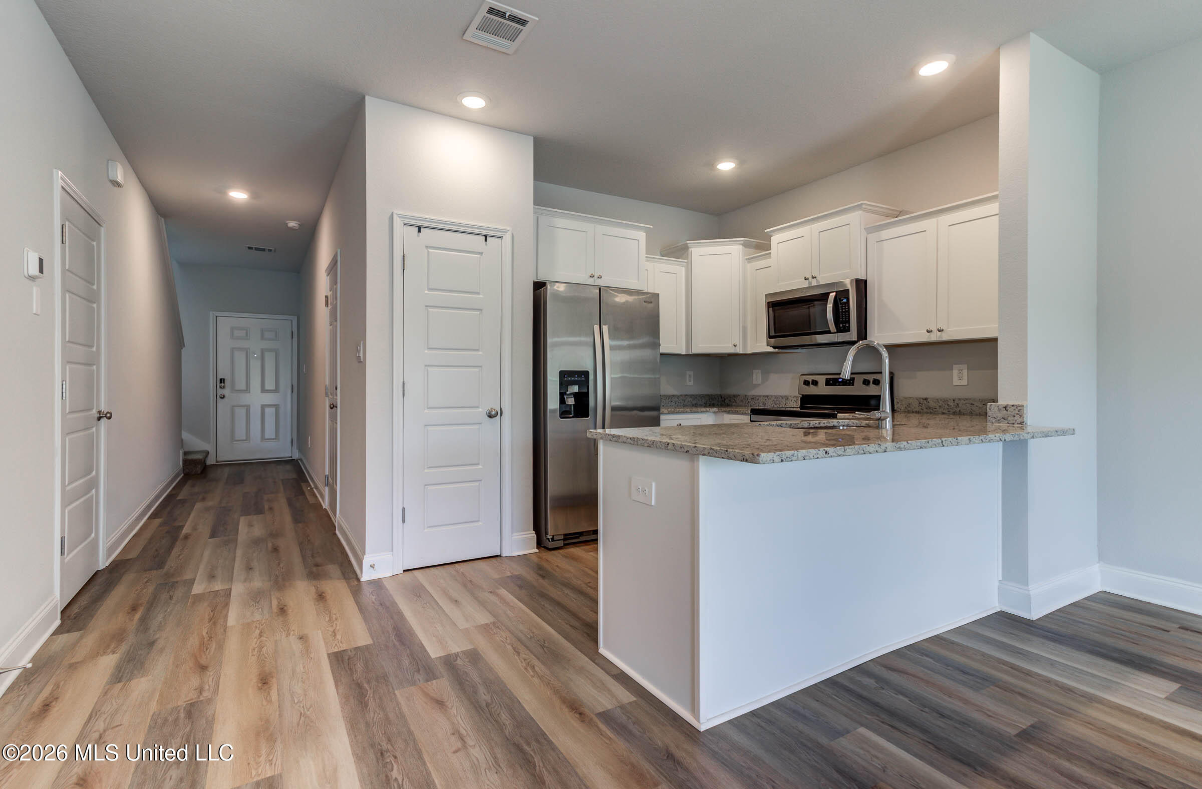 12289 Sinclair Drive Property Photo 6