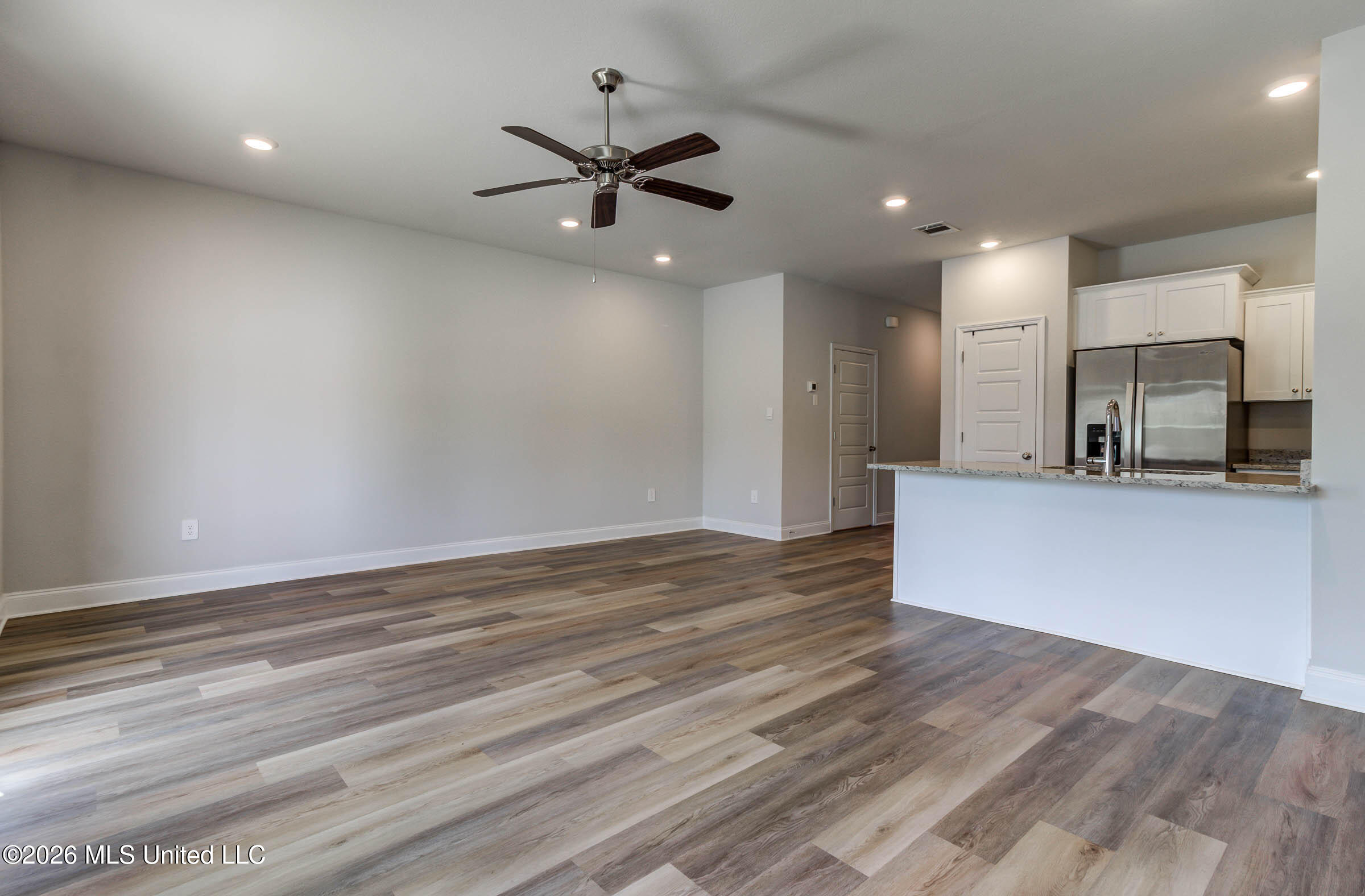 12289 Sinclair Drive Property Photo 8