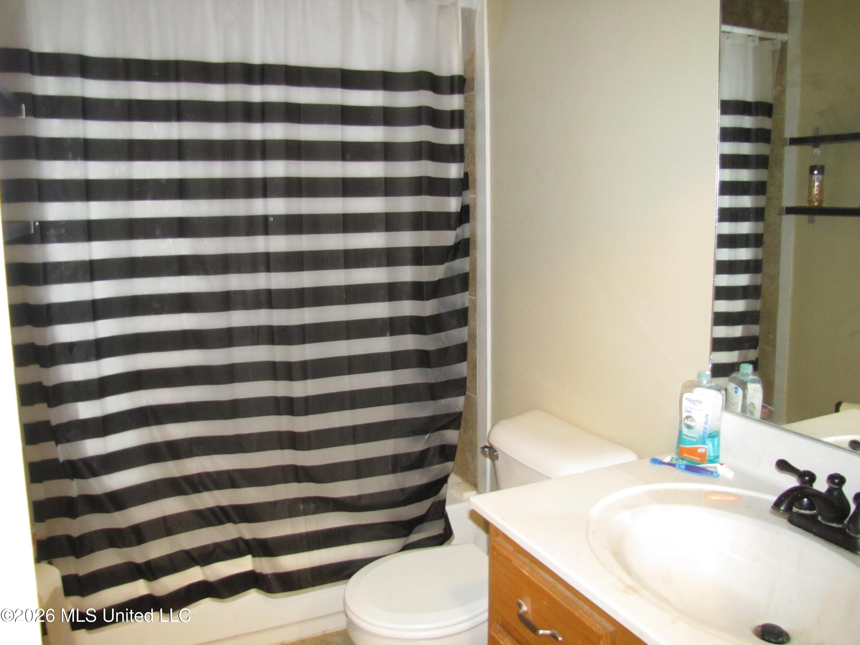 624 Moore Loop Property Photo 17