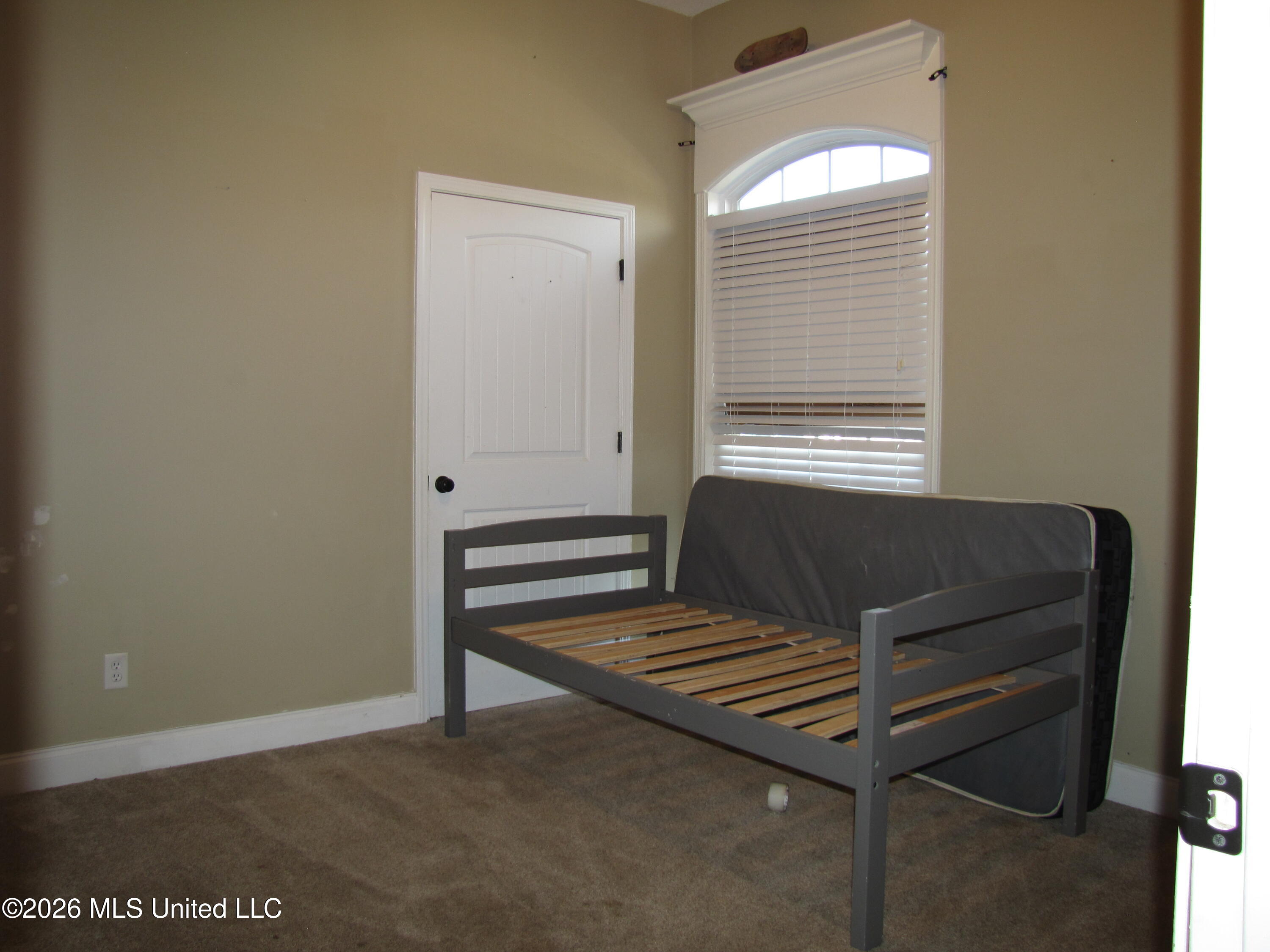 624 Moore Loop Property Photo 18