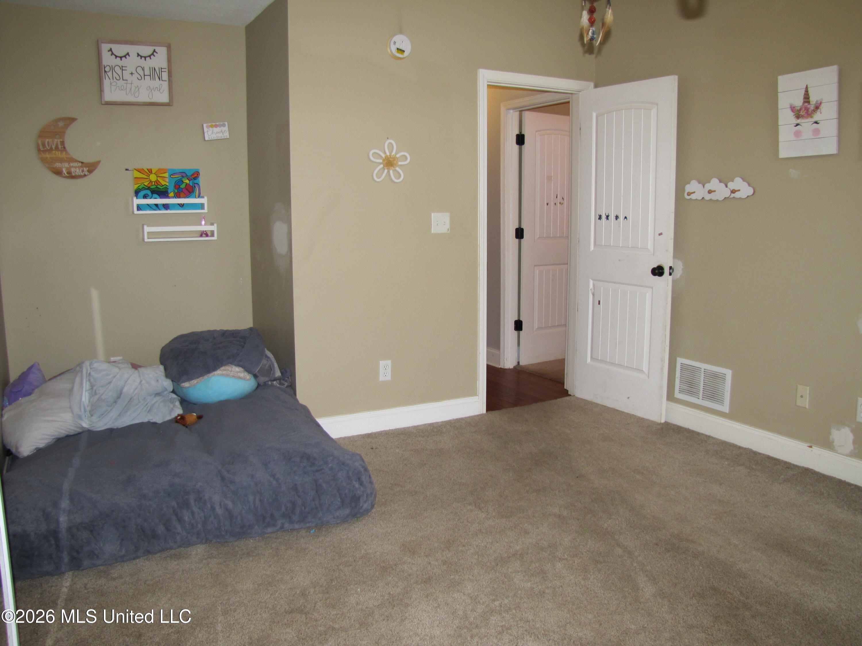 624 Moore Loop Property Photo 19