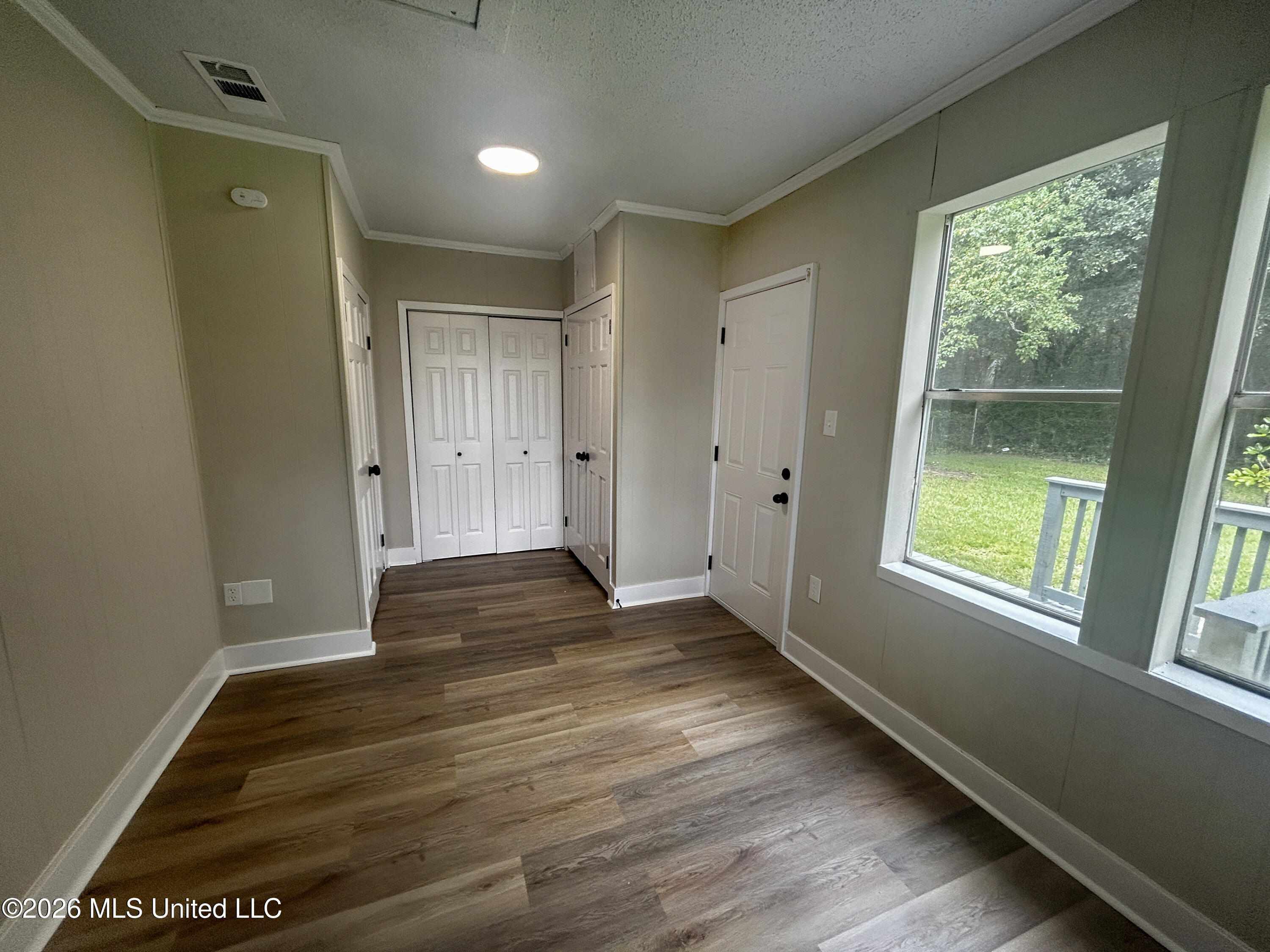3921 Wembley Avenue Property Photo 9
