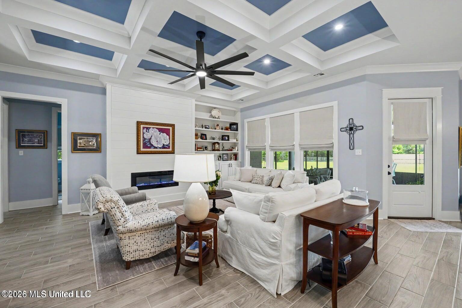 5 S Caesar Oaks Drive Property Photo 4