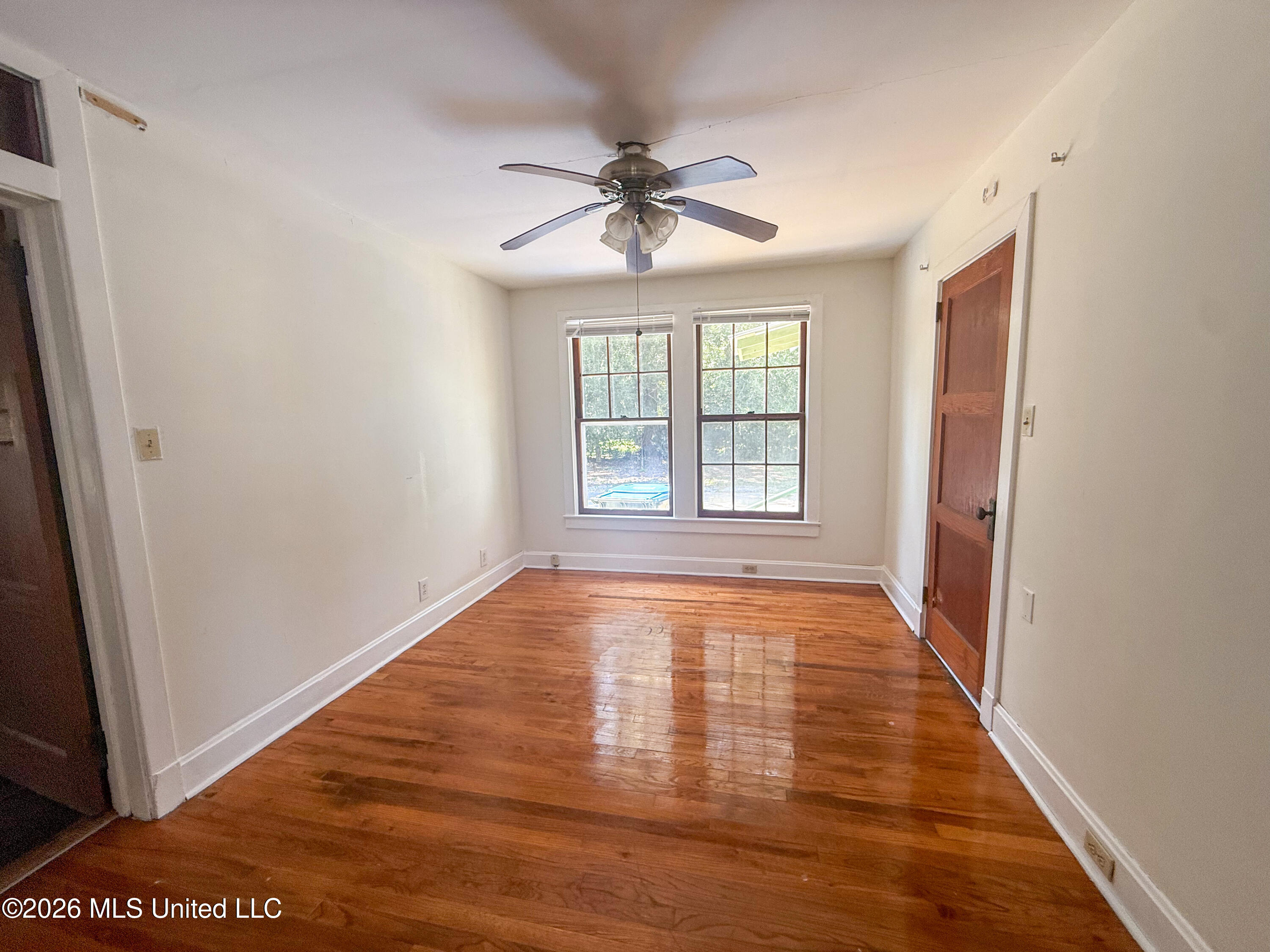 993 Winter Street Property Photo 13