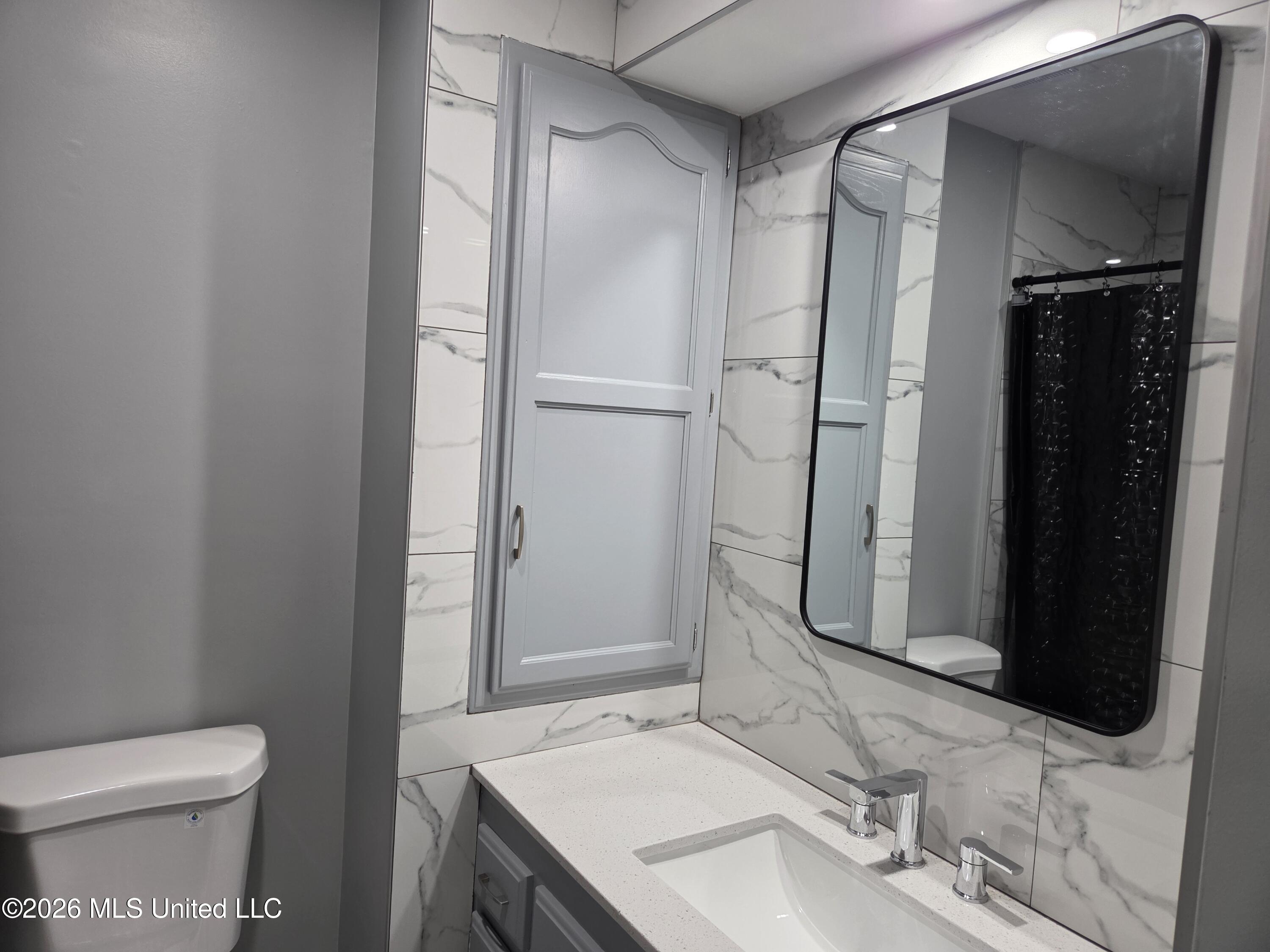 7018 Dewberry Cove Property Photo 10