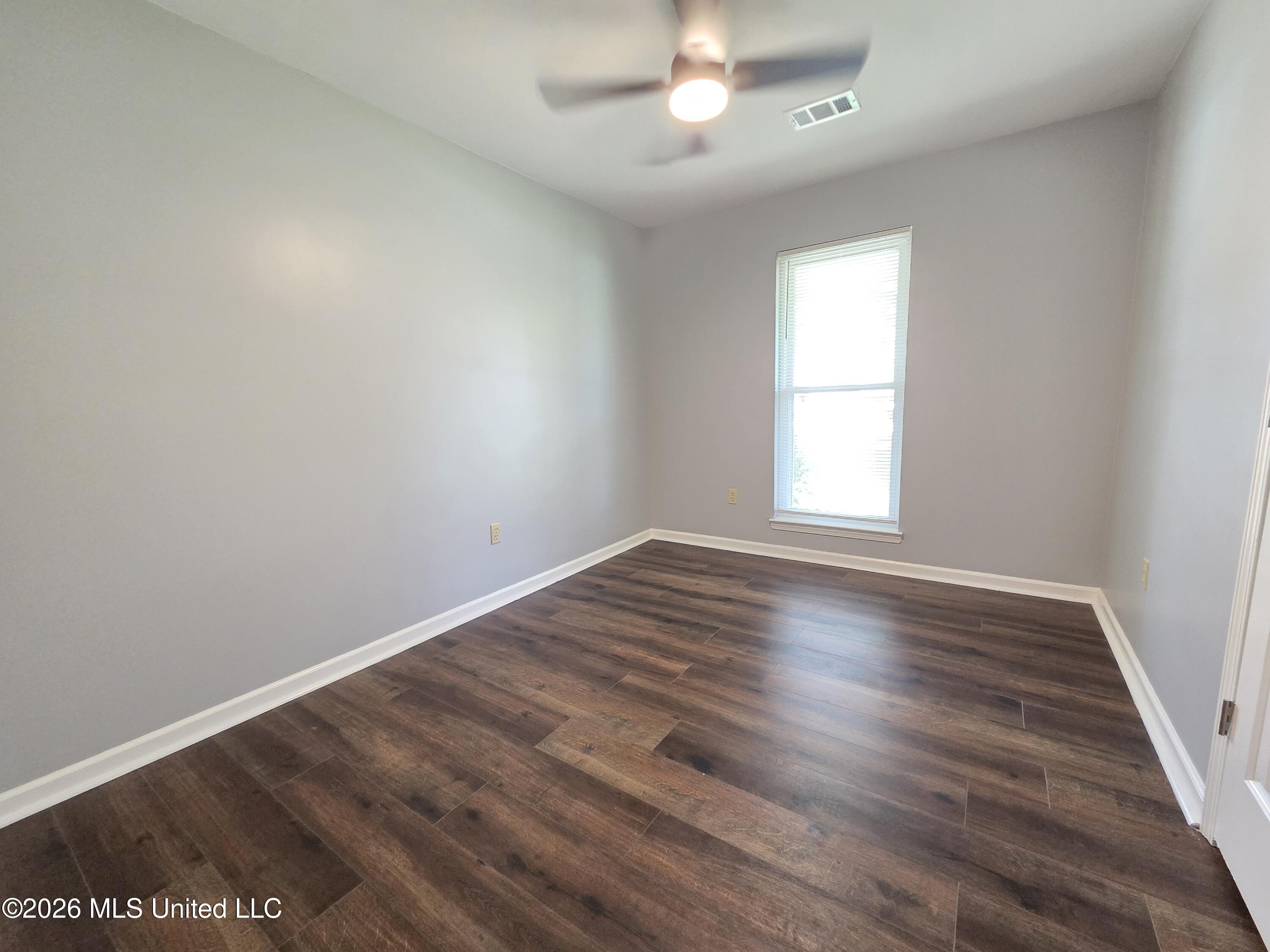 7018 Dewberry Cove Property Photo 12