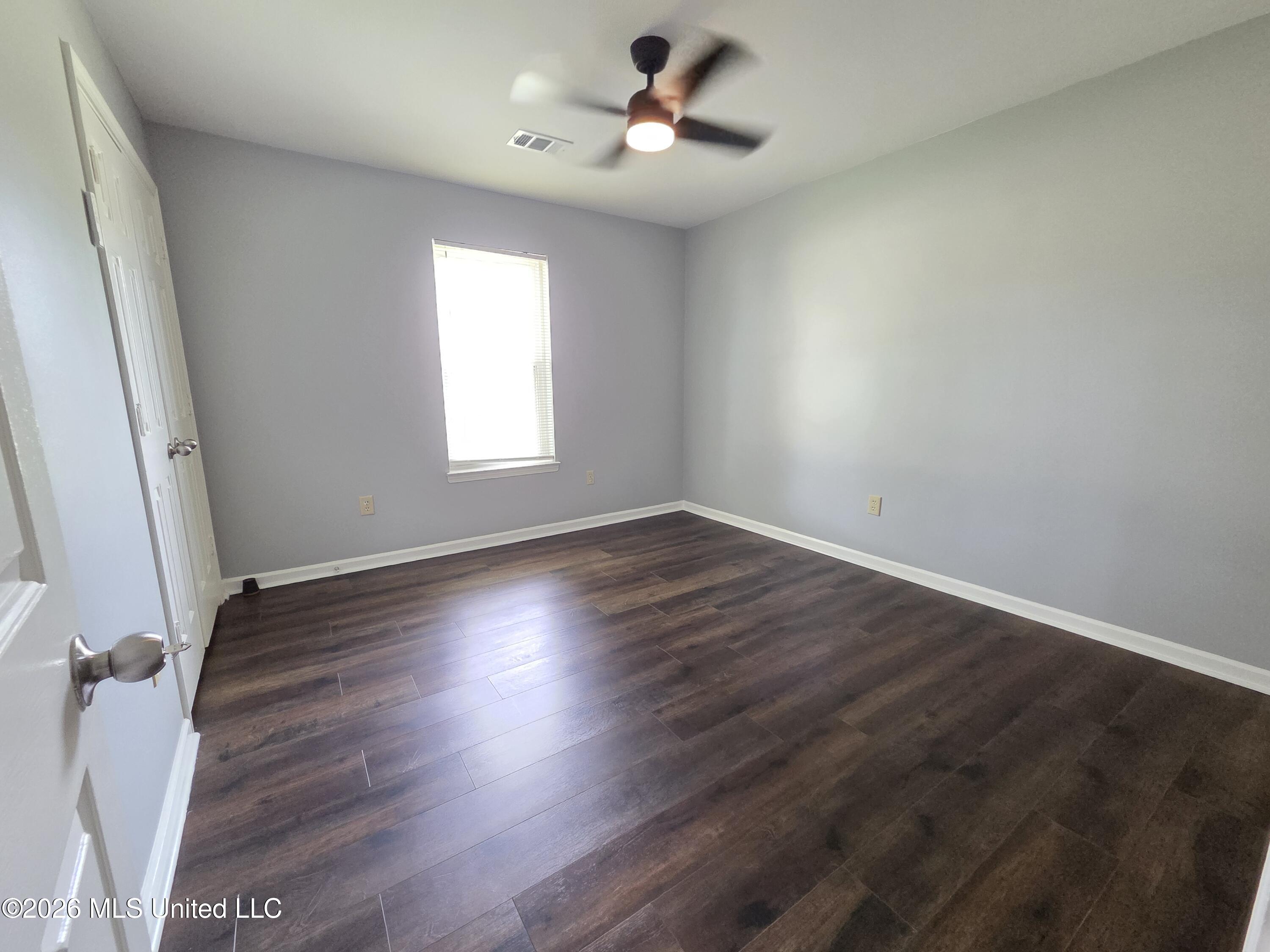 7018 Dewberry Cove Property Photo 13