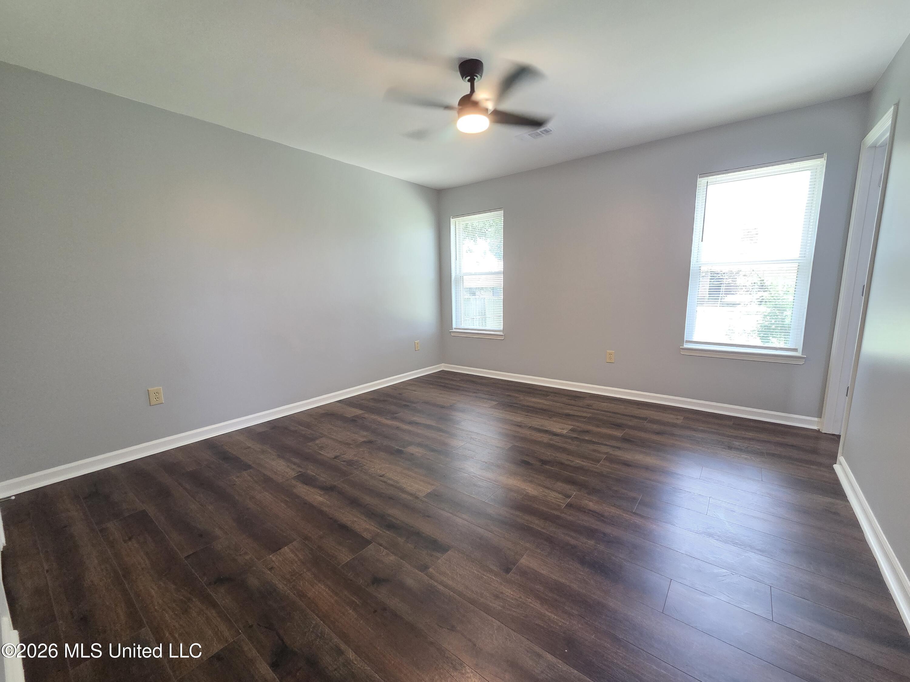 7018 Dewberry Cove Property Photo 14