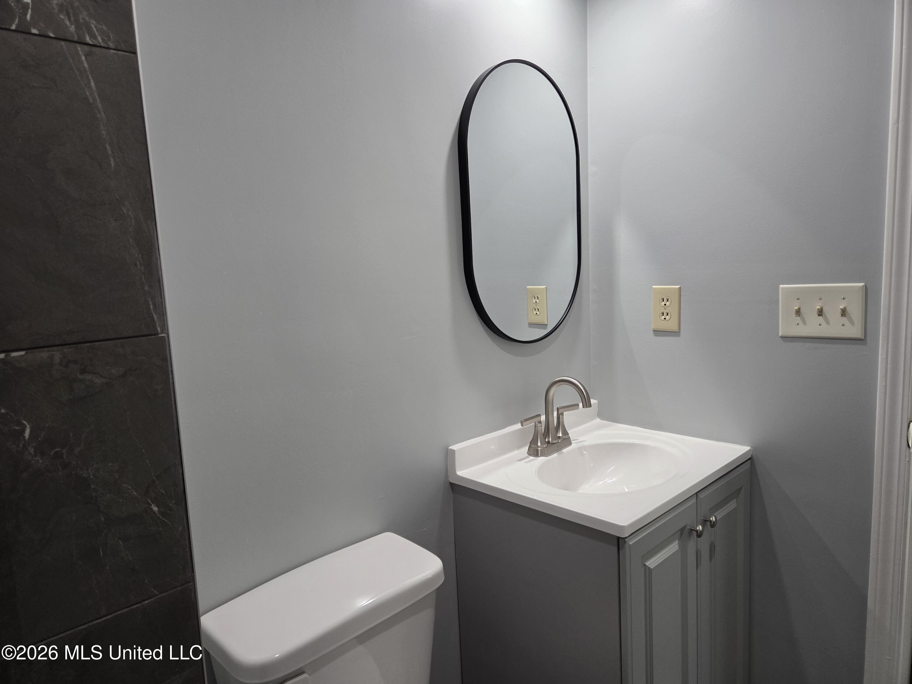 7018 Dewberry Cove Property Photo 16