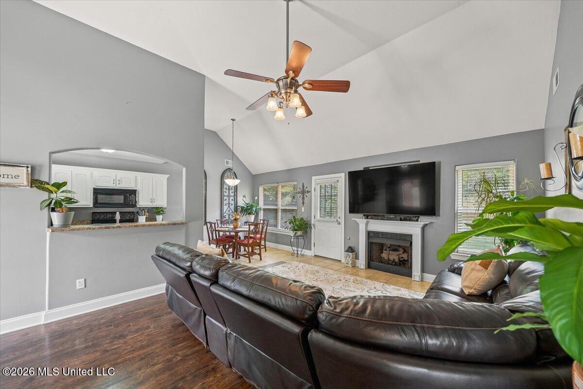 111 Patriot Way Property Photo 7