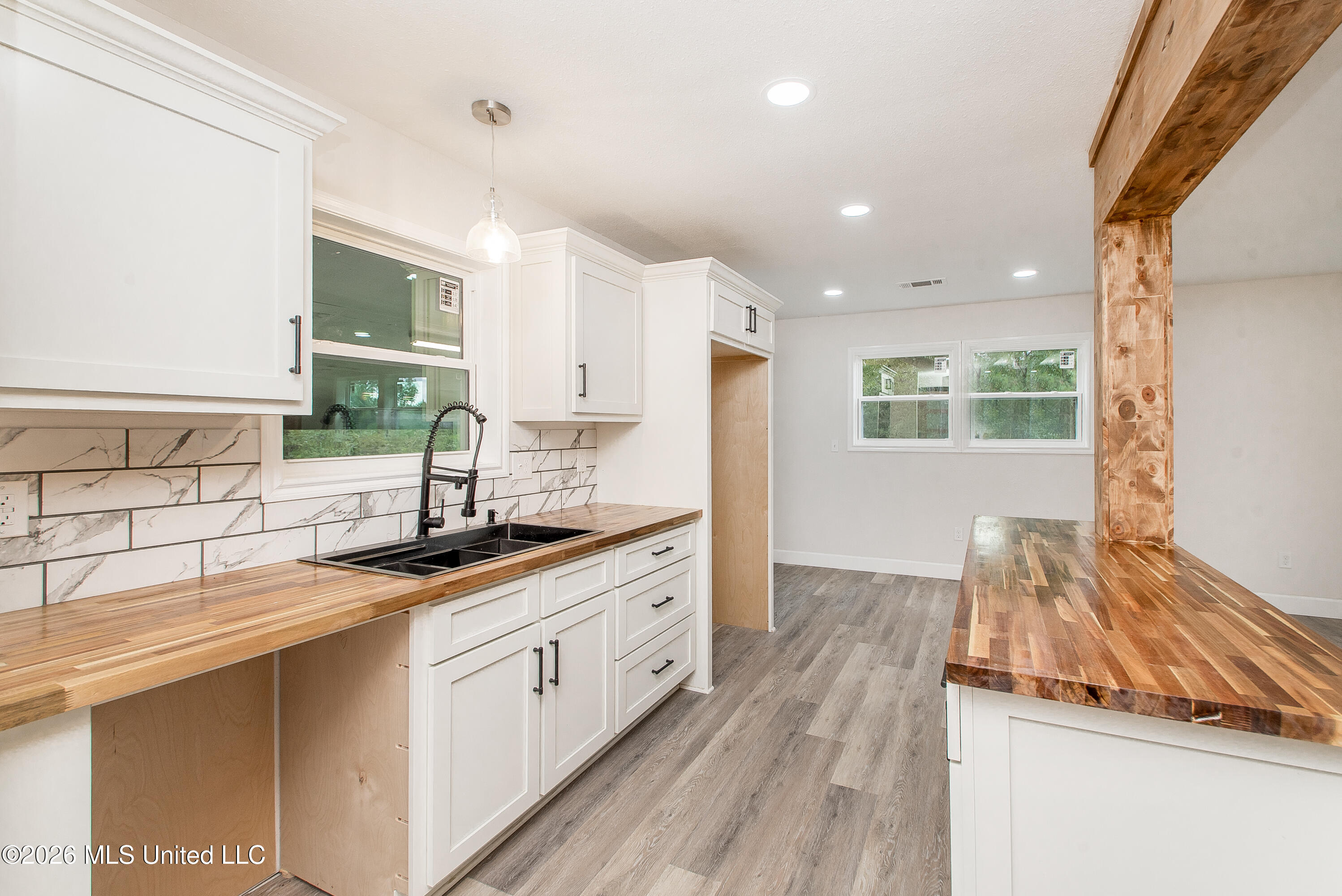 32212 Tom Warner Road Property Photo 14
