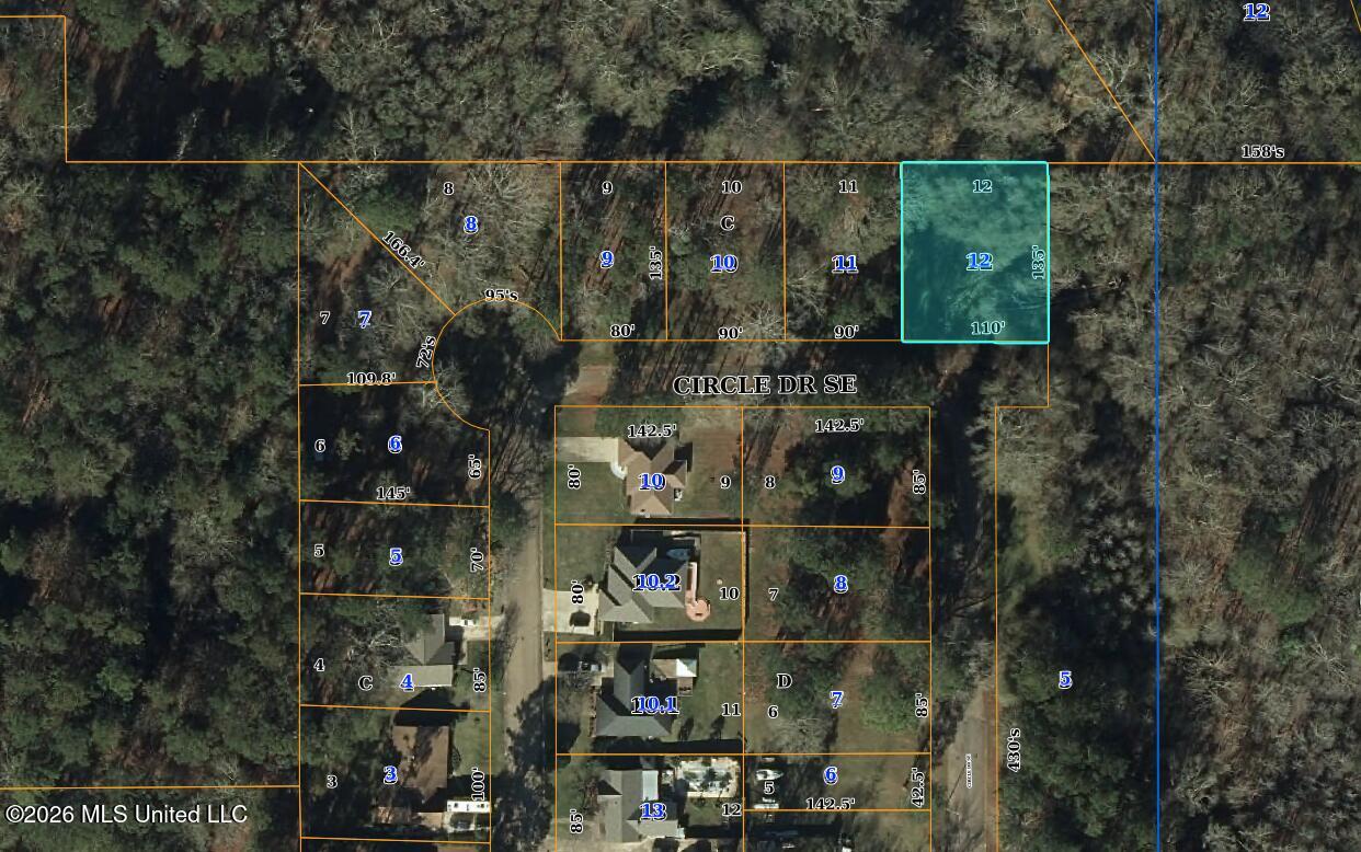 Se Circle Drive Property Photo 2