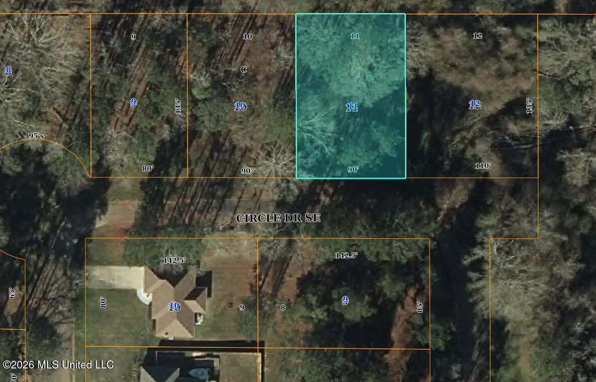 SE Circle Drive Property Photo 1