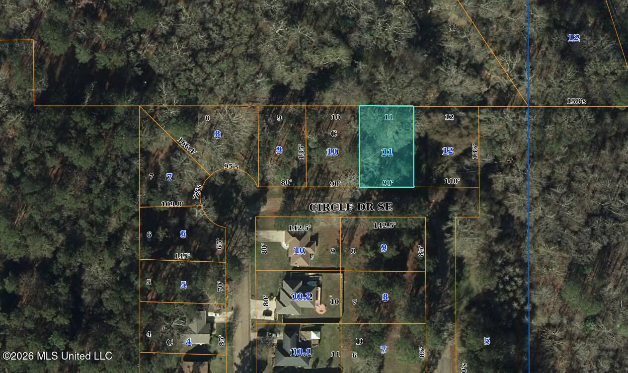 Se Circle Drive Property Photo 2
