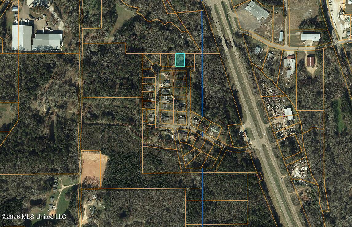 Se Circle Drive Property Photo 3