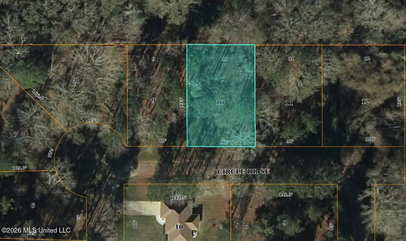 SE Circle Drive Property Photo 1
