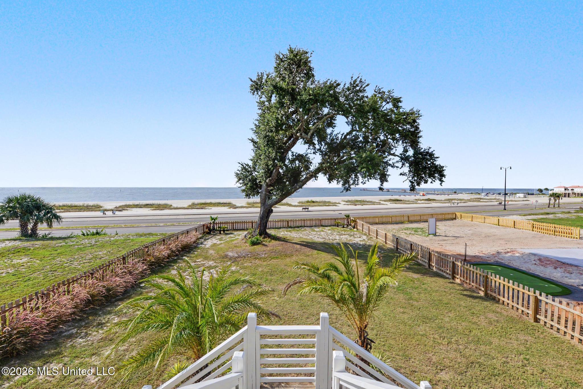 534 Beach Drive Property Photo 4