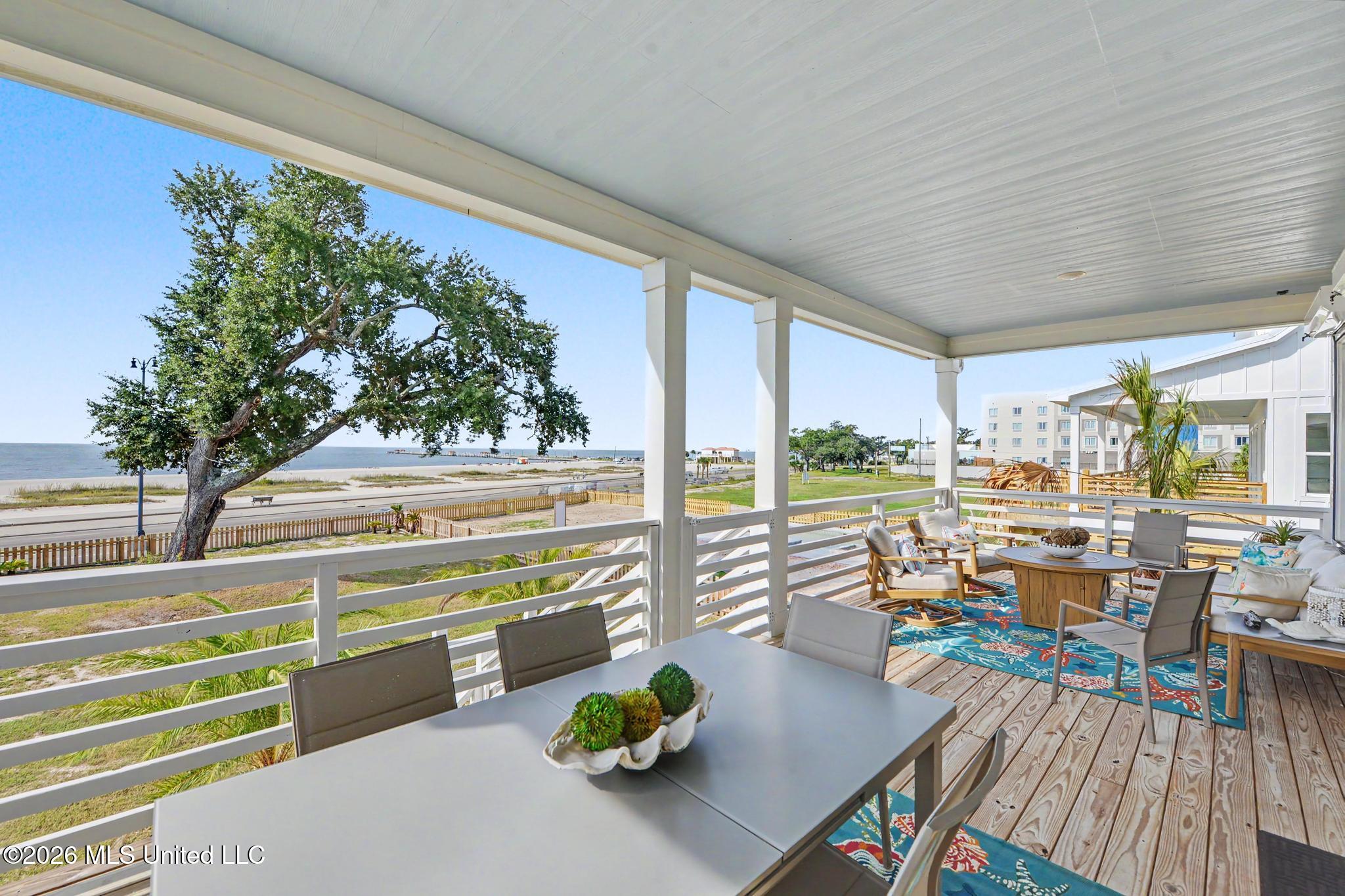 534 Beach Drive Property Photo 11