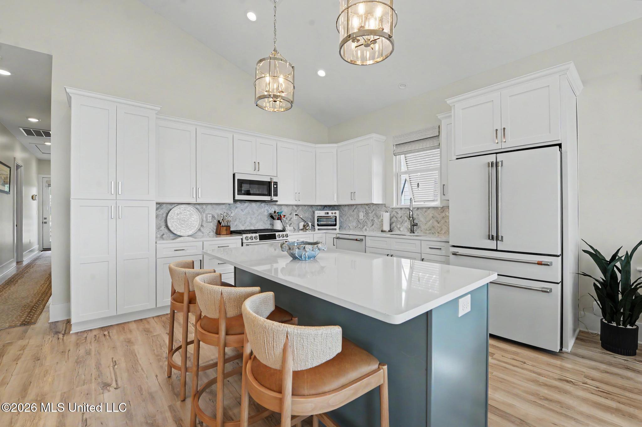 534 Beach Drive Property Photo 18