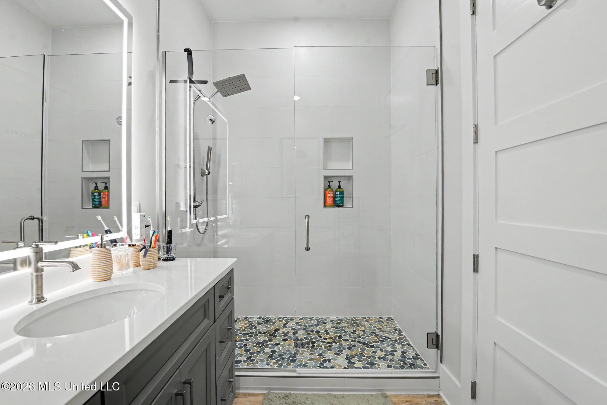 534 Beach Drive Property Photo 26